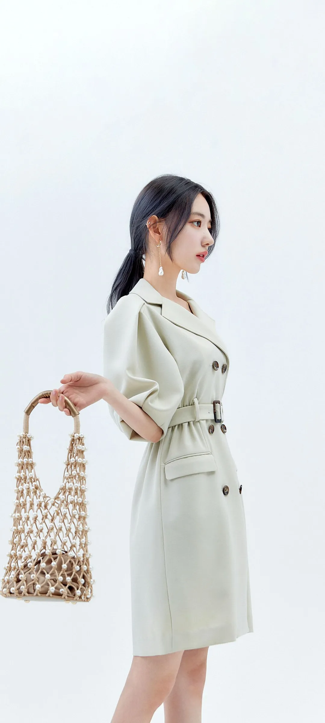 Fond d'écran de verrouillage mobile Sakura Miyawaki 4K HD télécharger — IZ*ONE, LE SSERAFIM