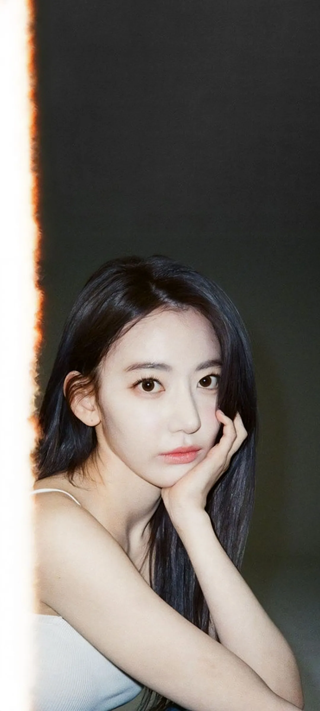 Fond d'écran de verrouillage mobile Sakura Miyawaki 4K HD télécharger — IZ*ONE, LE SSERAFIM