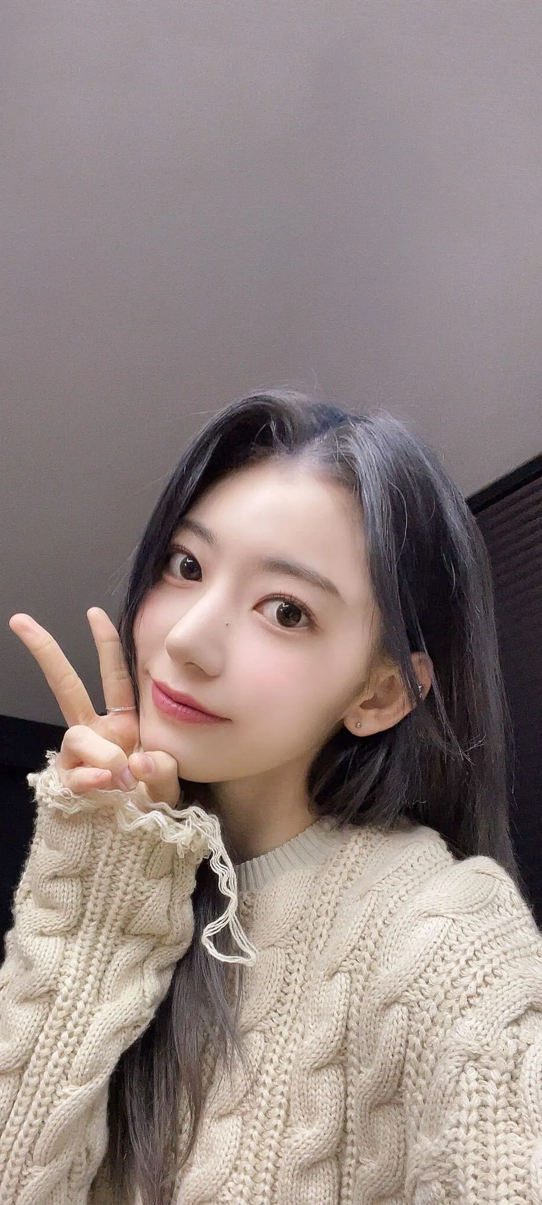 Fond d'écran de verrouillage mobile Sakura Miyawaki 4K HD télécharger — IZ*ONE, LE SSERAFIM