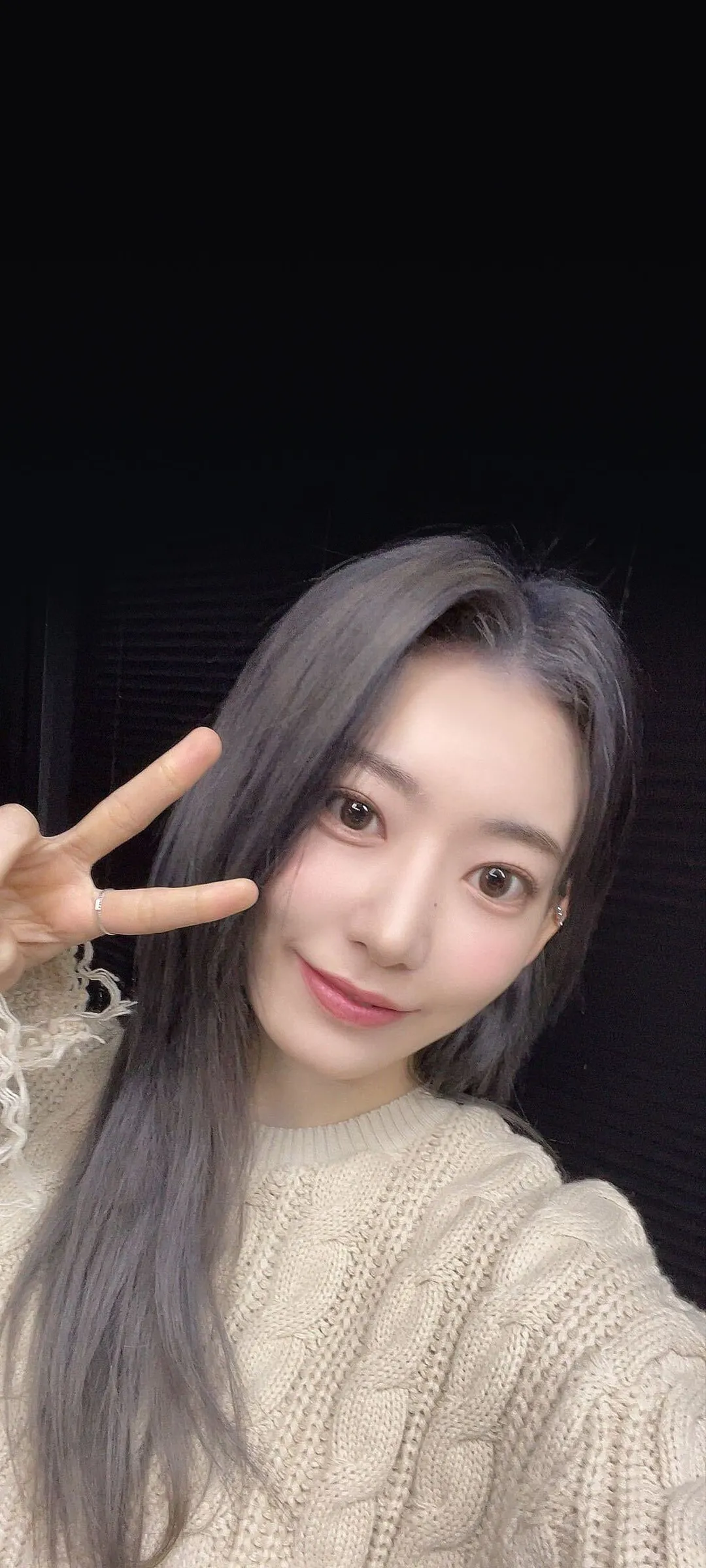 Fond d'écran de verrouillage mobile Sakura Miyawaki 4K HD télécharger — IZ*ONE, LE SSERAFIM