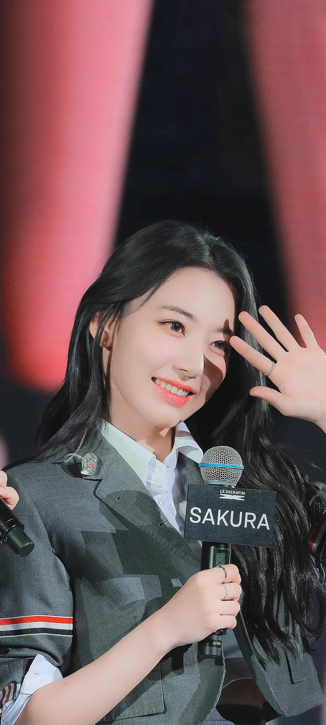 Fond d'écran de verrouillage mobile Sakura Miyawaki 4K HD télécharger — IZ*ONE, LE SSERAFIM