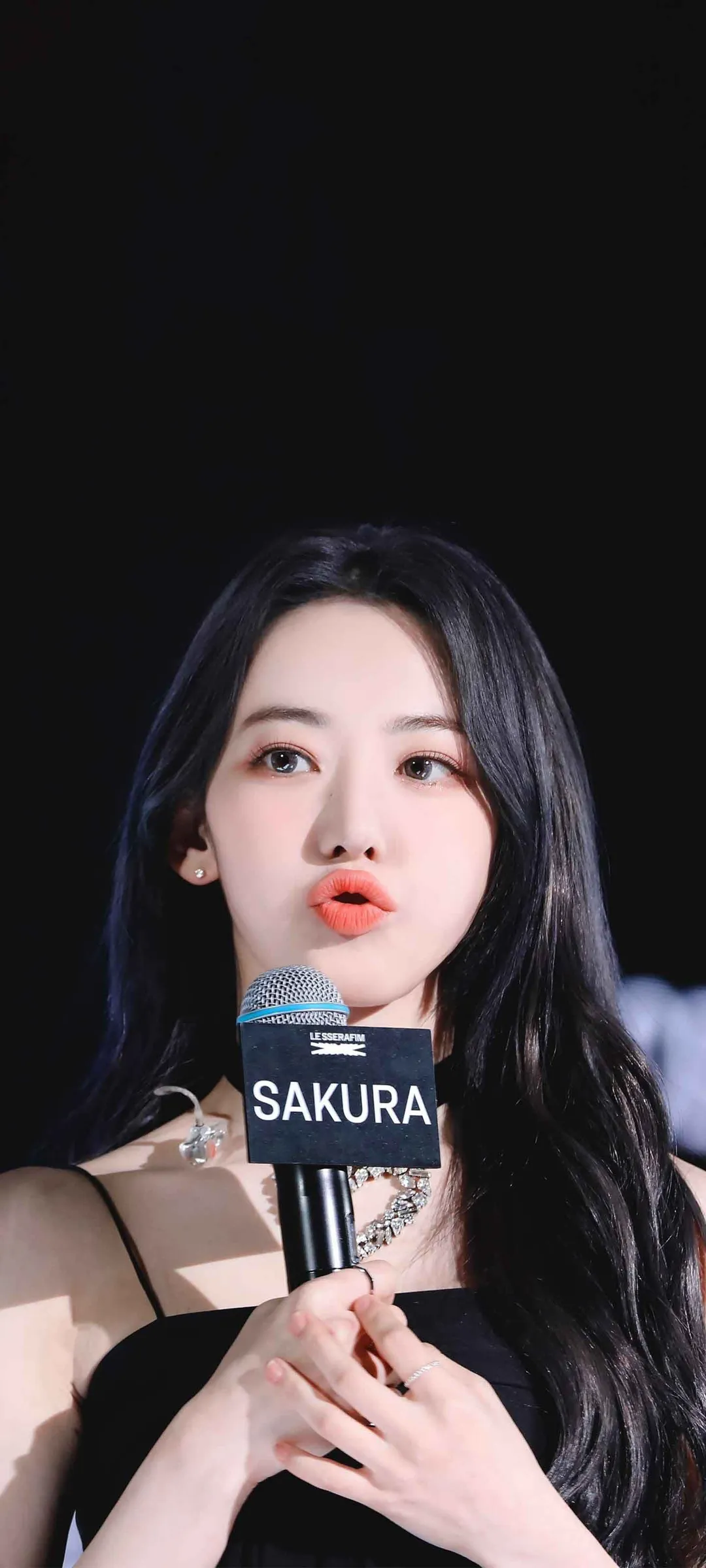 Fond d'écran de verrouillage mobile Sakura Miyawaki 4K HD télécharger — IZ*ONE, LE SSERAFIM