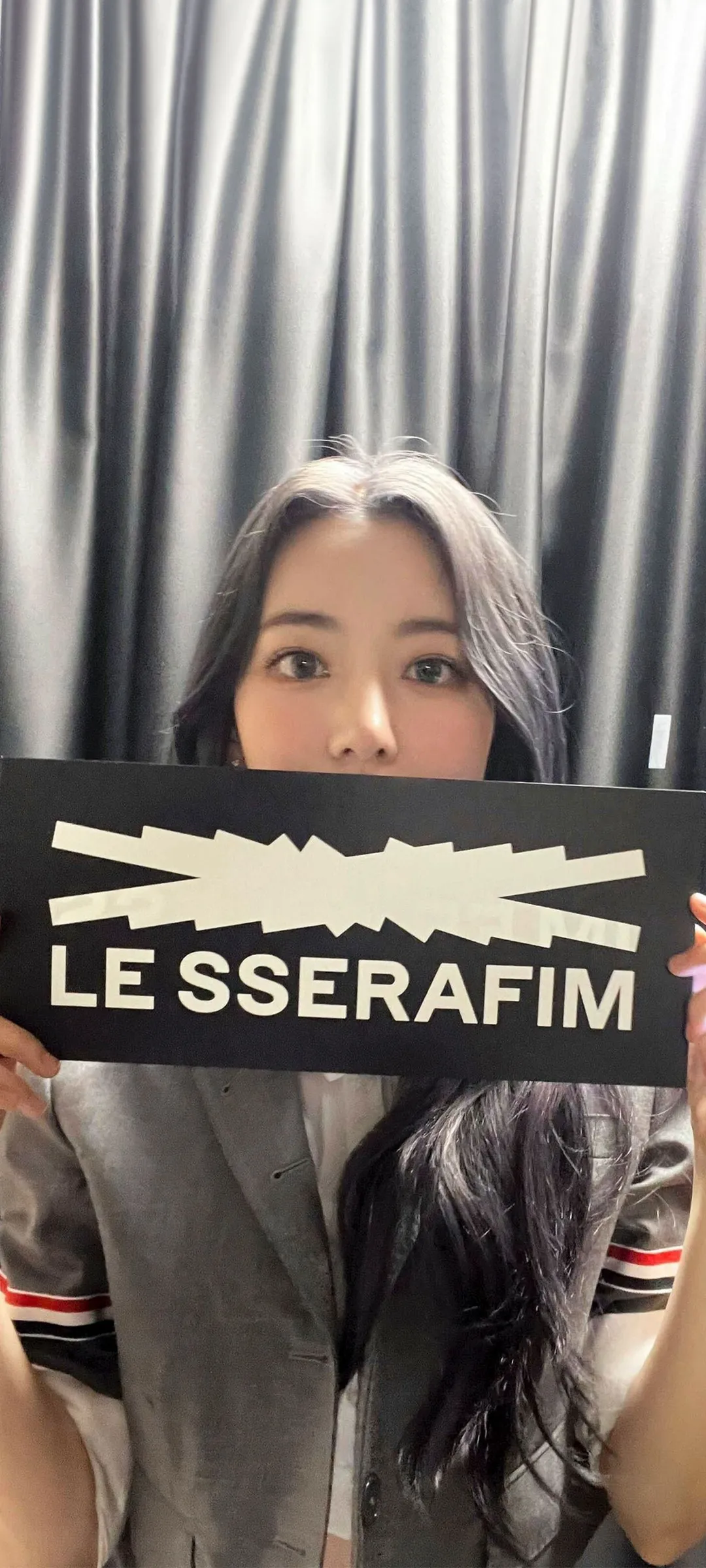 Fond d'écran de verrouillage mobile Sakura Miyawaki 4K HD télécharger — IZ*ONE, LE SSERAFIM