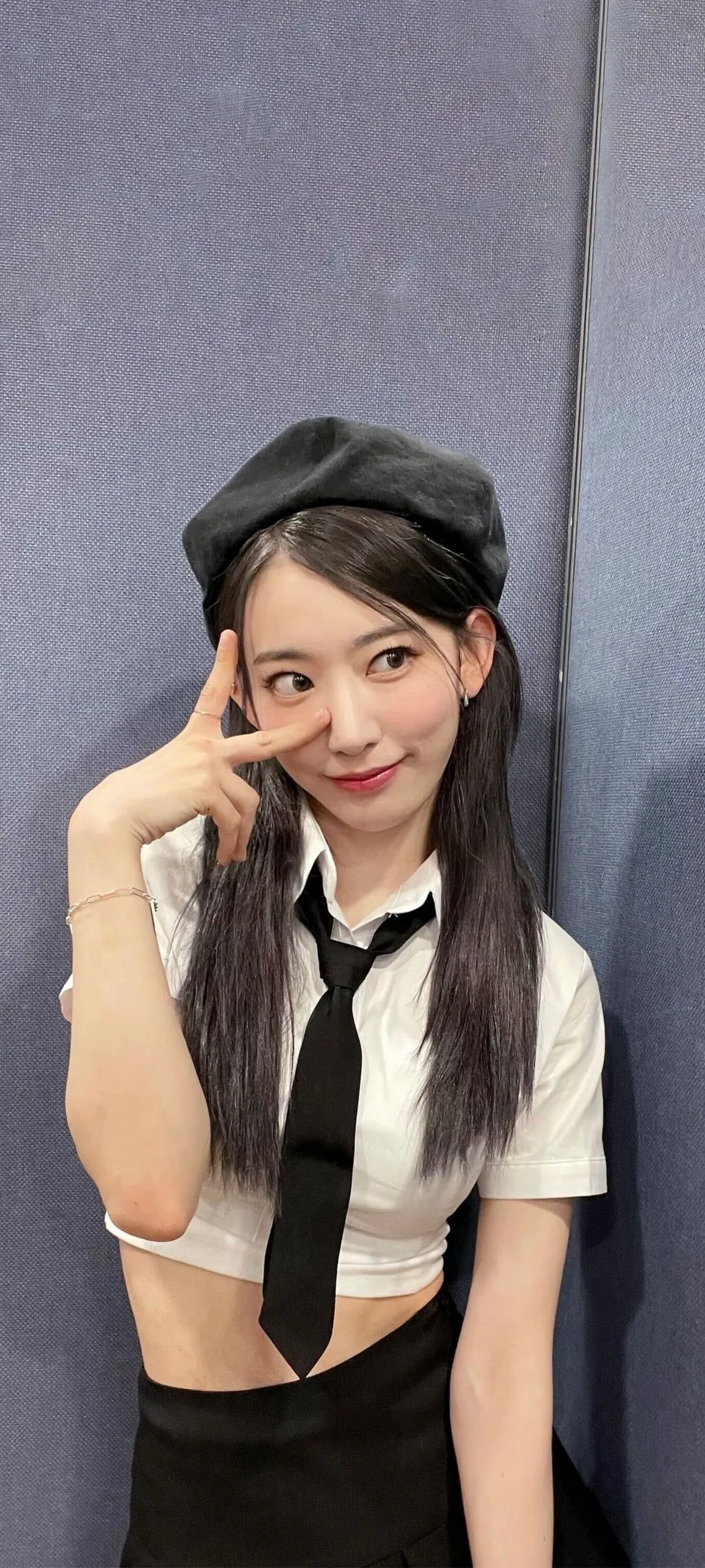 Fond d'écran de verrouillage mobile Sakura Miyawaki 4K HD télécharger — IZ*ONE, LE SSERAFIM
