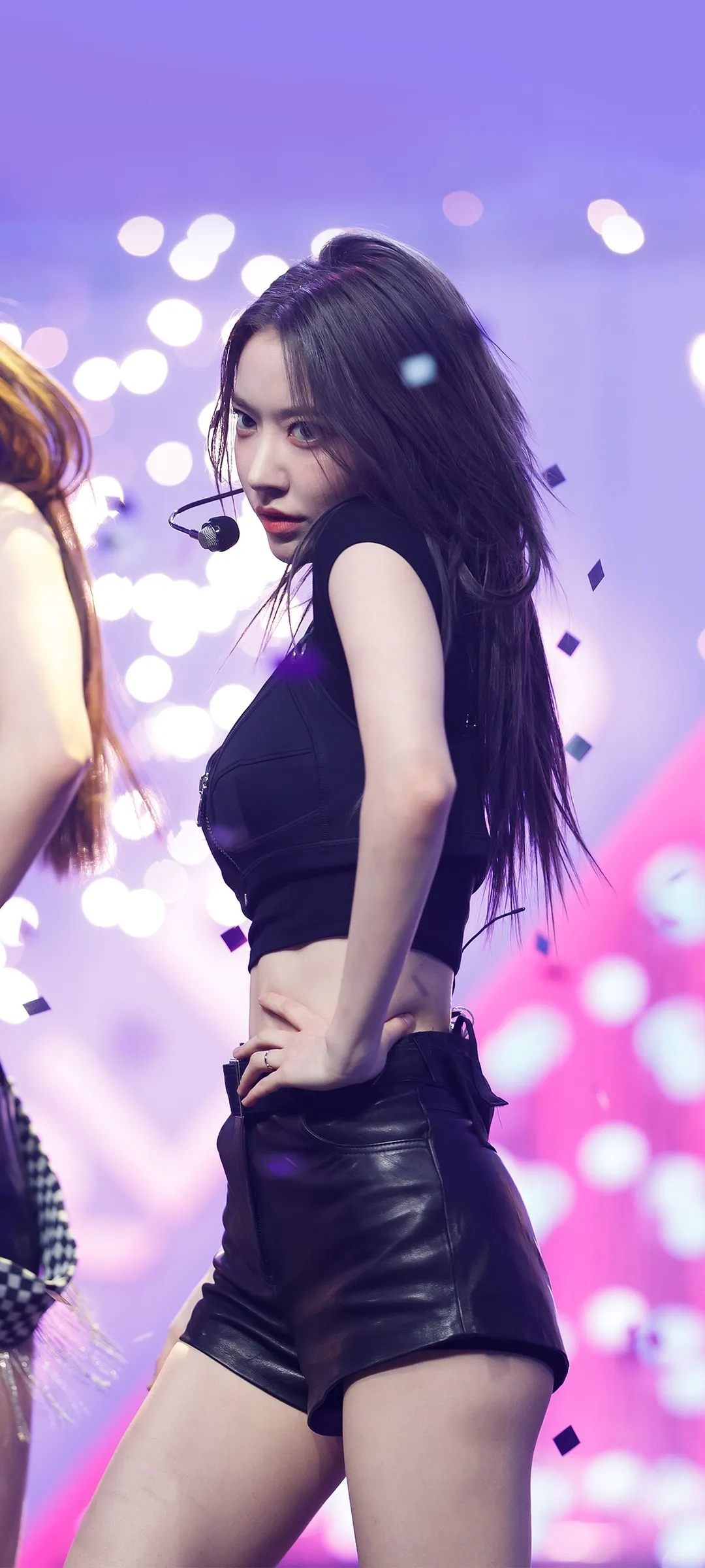 Fond d'écran de verrouillage mobile Sakura Miyawaki 4K HD télécharger — IZ*ONE, LE SSERAFIM