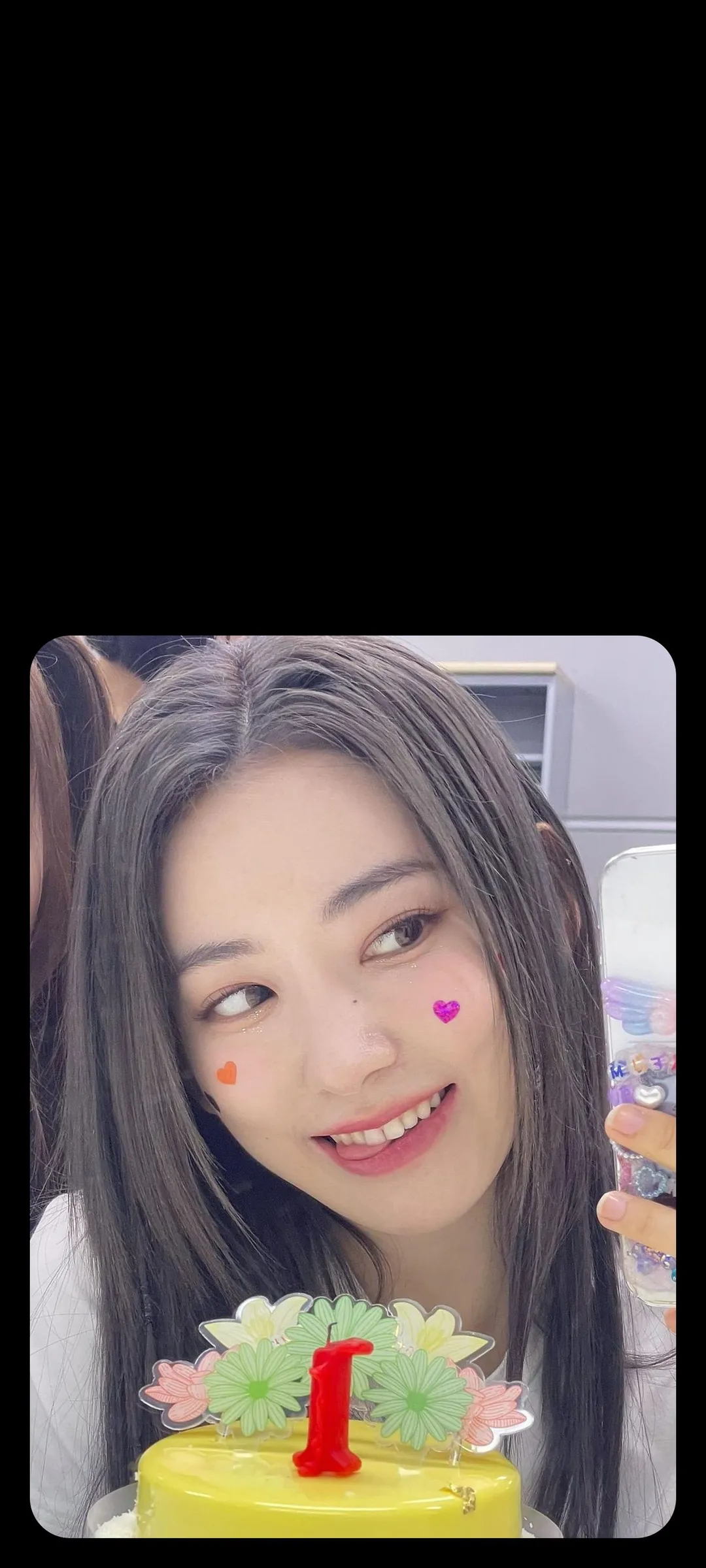 Fond d'écran de verrouillage mobile Sakura Miyawaki 4K HD télécharger — IZ*ONE, LE SSERAFIM