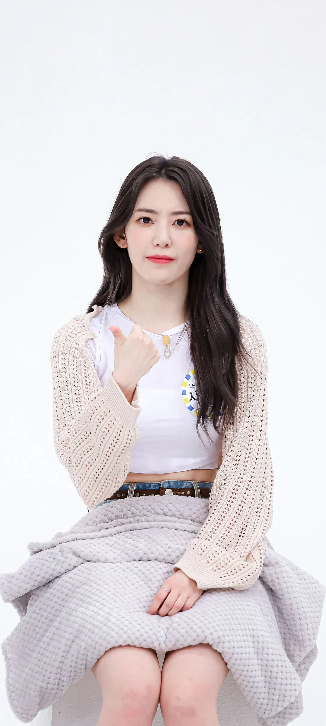 Fond d'écran de verrouillage mobile Sakura Miyawaki 4K HD télécharger — IZ*ONE, LE SSERAFIM