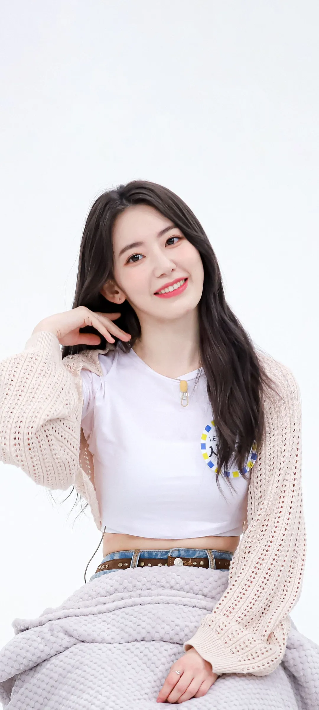 Fond d'écran de verrouillage mobile Sakura Miyawaki 4K HD télécharger — IZ*ONE, LE SSERAFIM