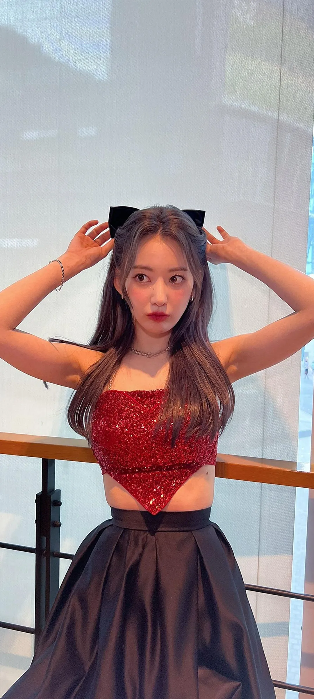 Fond d'écran de verrouillage mobile Sakura Miyawaki 4K HD télécharger — IZ*ONE, LE SSERAFIM