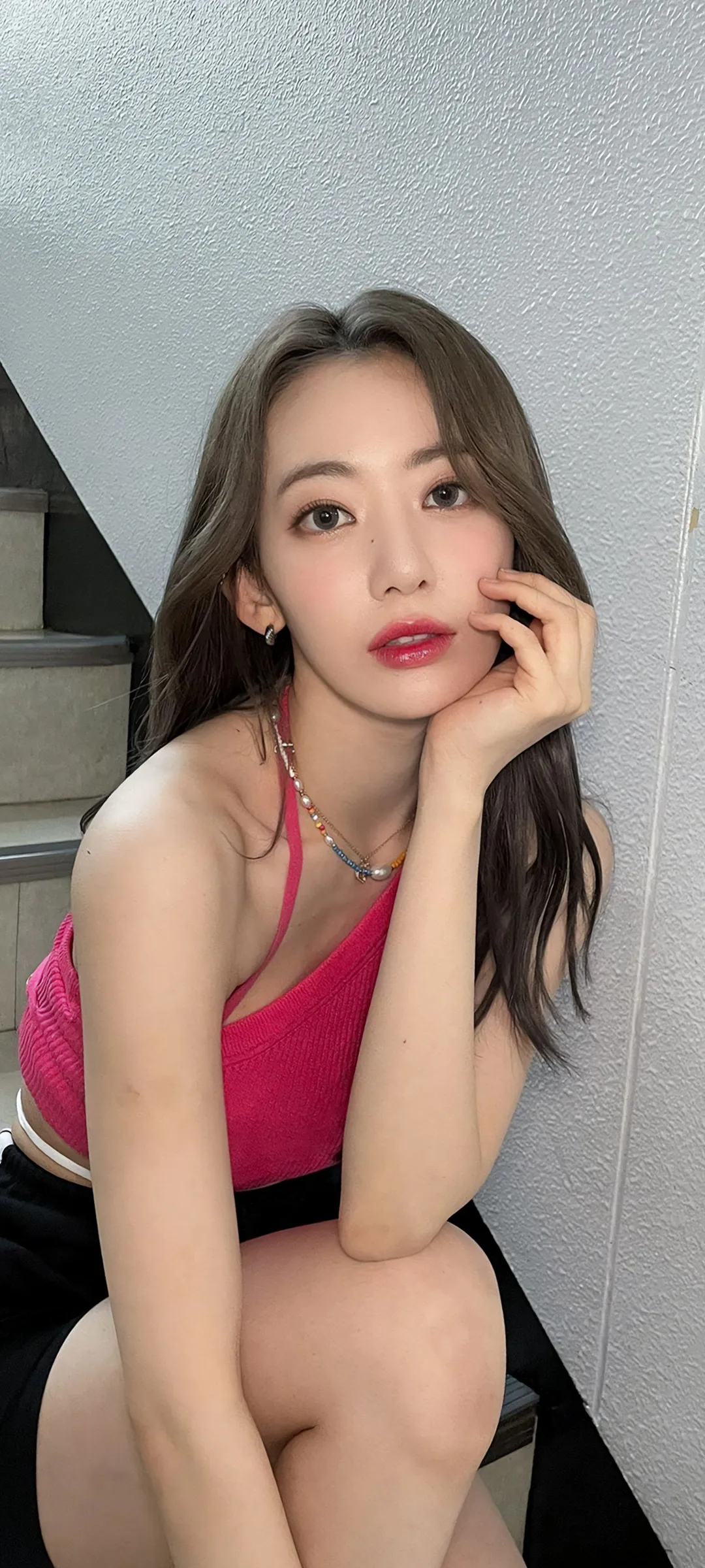 Fond d'écran de verrouillage mobile Sakura Miyawaki 4K HD télécharger — IZ*ONE, LE SSERAFIM