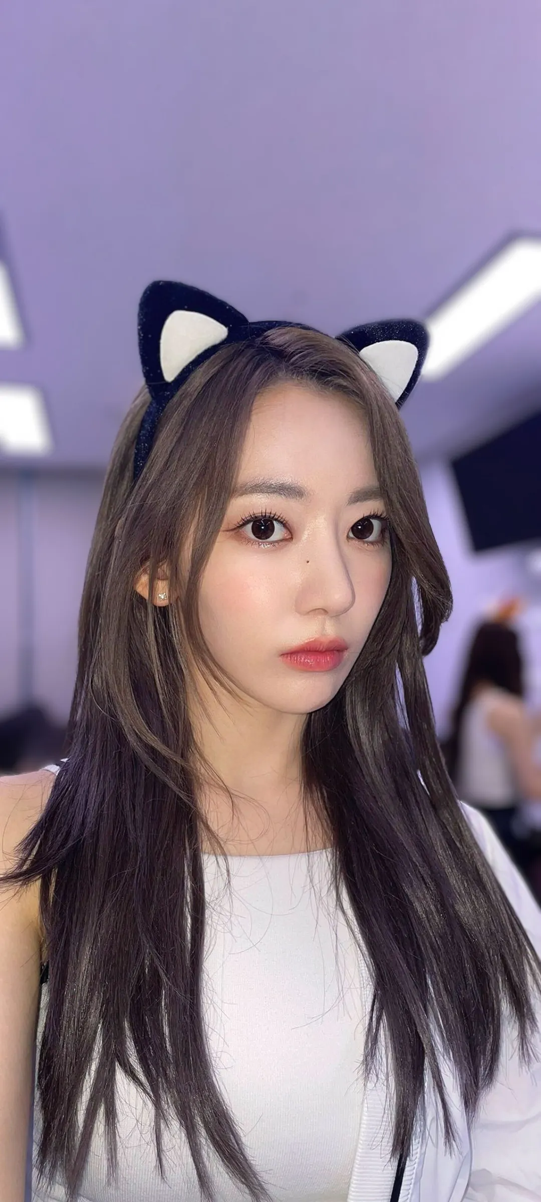 Fond d'écran de verrouillage mobile Sakura Miyawaki 4K HD télécharger — IZ*ONE, LE SSERAFIM