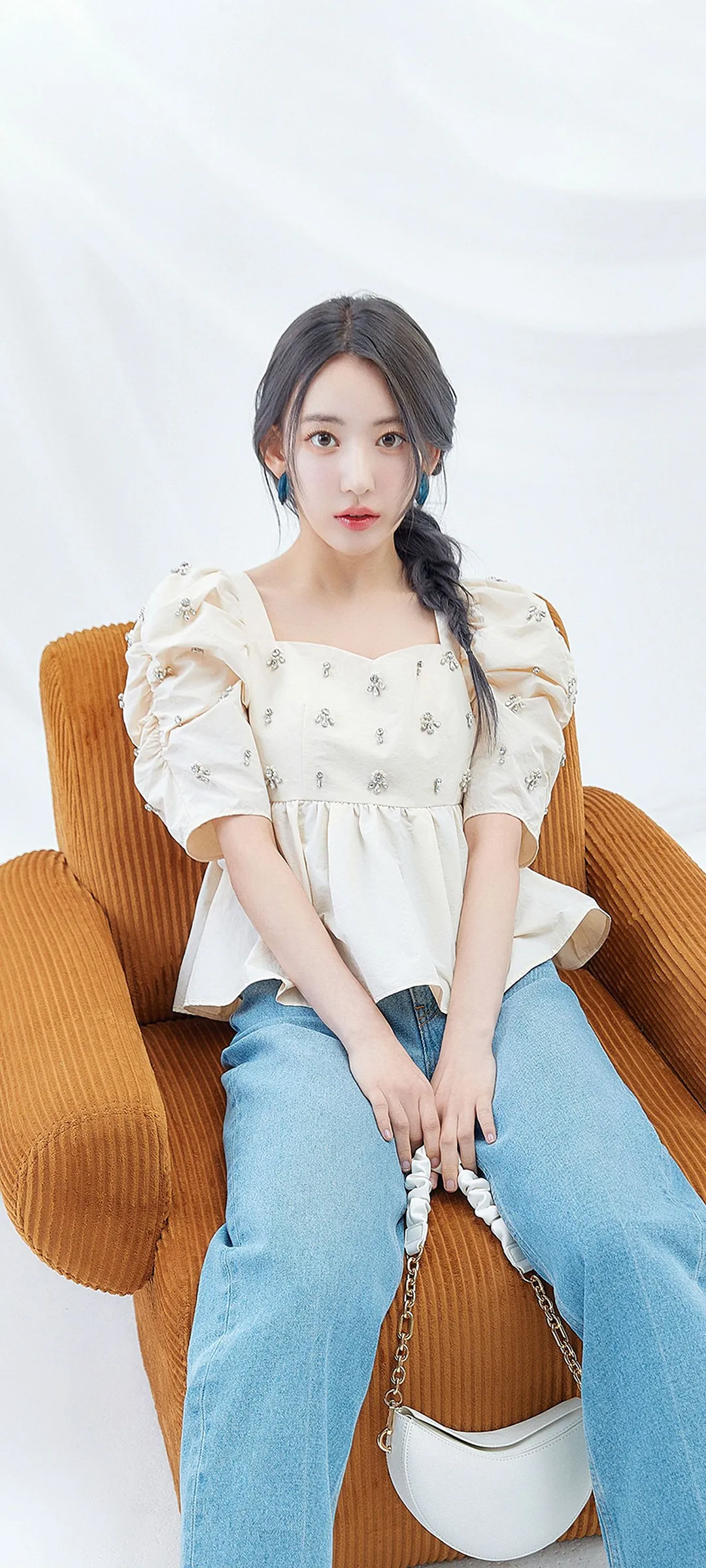 Fond d'écran de verrouillage mobile Sakura Miyawaki 4K HD télécharger — IZ*ONE, LE SSERAFIM