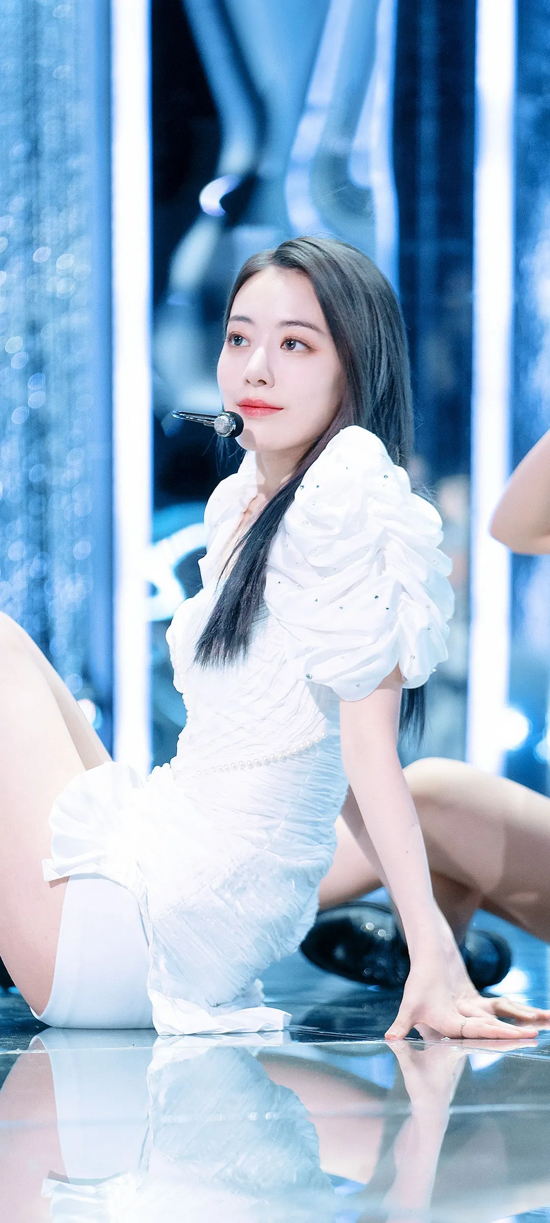 Fond d'écran de verrouillage mobile Sakura Miyawaki 4K HD télécharger — IZ*ONE, LE SSERAFIM