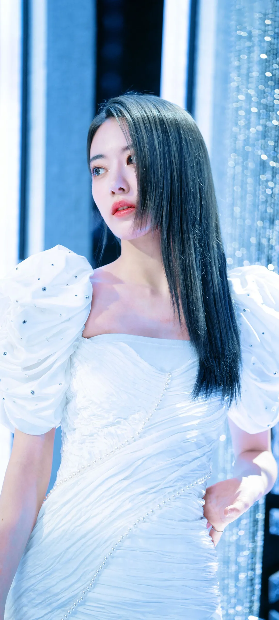 Fond d'écran de verrouillage mobile Sakura Miyawaki 4K HD télécharger — IZ*ONE, LE SSERAFIM