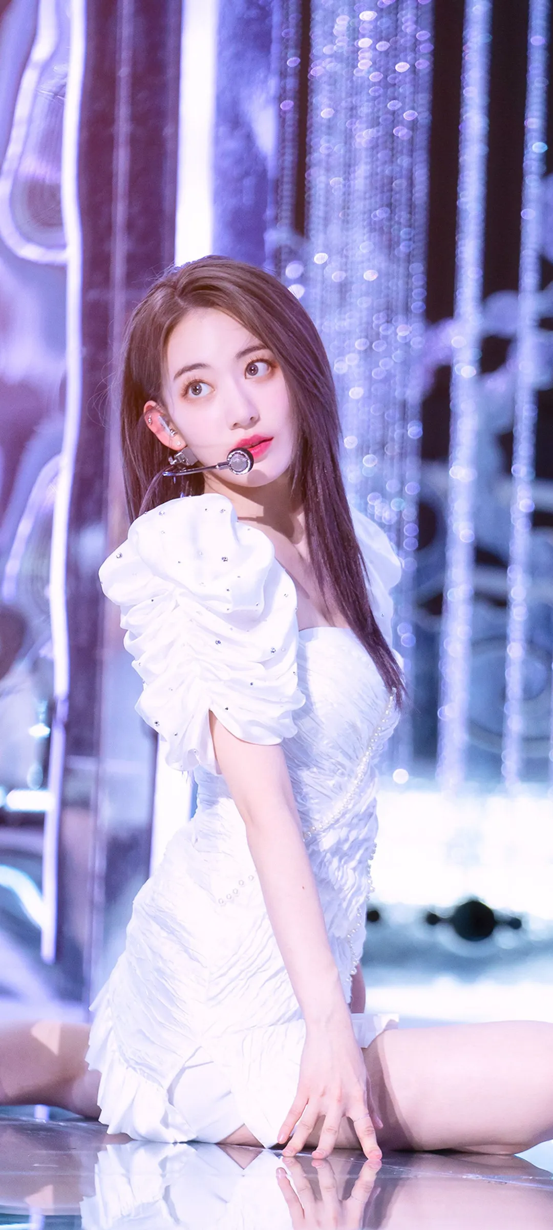 Fond d'écran de verrouillage mobile Sakura Miyawaki 4K HD télécharger — IZ*ONE, LE SSERAFIM