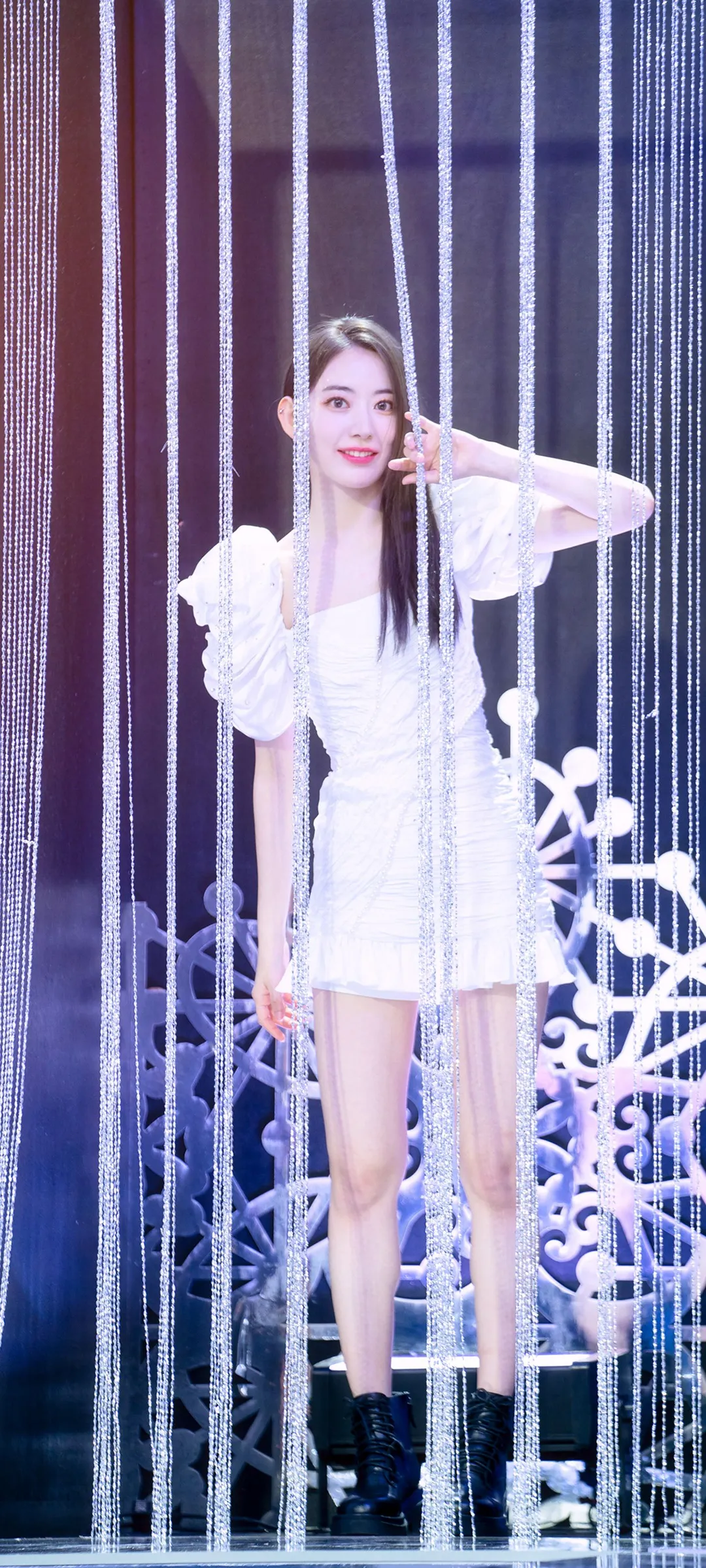Fond d'écran de verrouillage mobile Sakura Miyawaki 4K HD télécharger — IZ*ONE, LE SSERAFIM