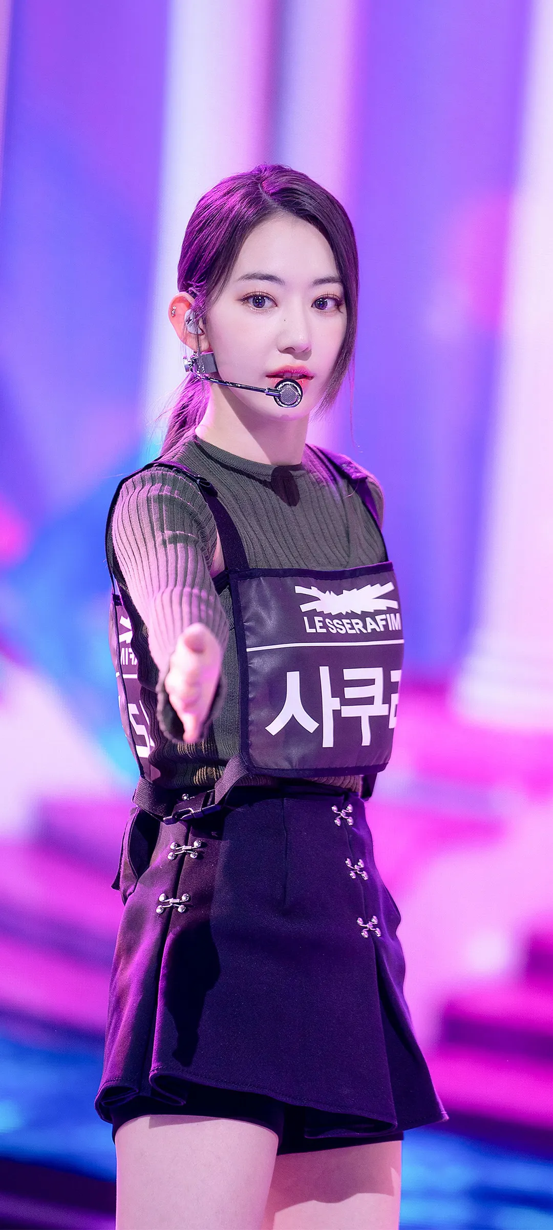 Fond d'écran de verrouillage mobile Sakura Miyawaki 4K HD télécharger — IZ*ONE, LE SSERAFIM