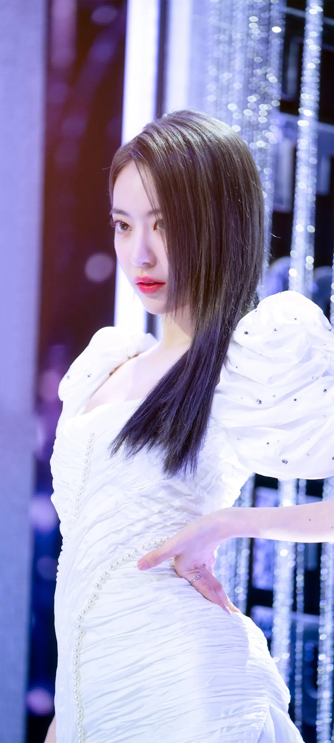 Fond d'écran de verrouillage mobile Sakura Miyawaki 4K HD télécharger — IZ*ONE, LE SSERAFIM