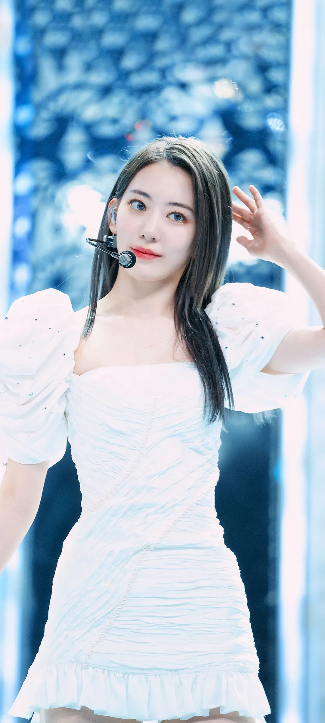 Fond d'écran de verrouillage mobile Sakura Miyawaki 4K HD télécharger — IZ*ONE, LE SSERAFIM