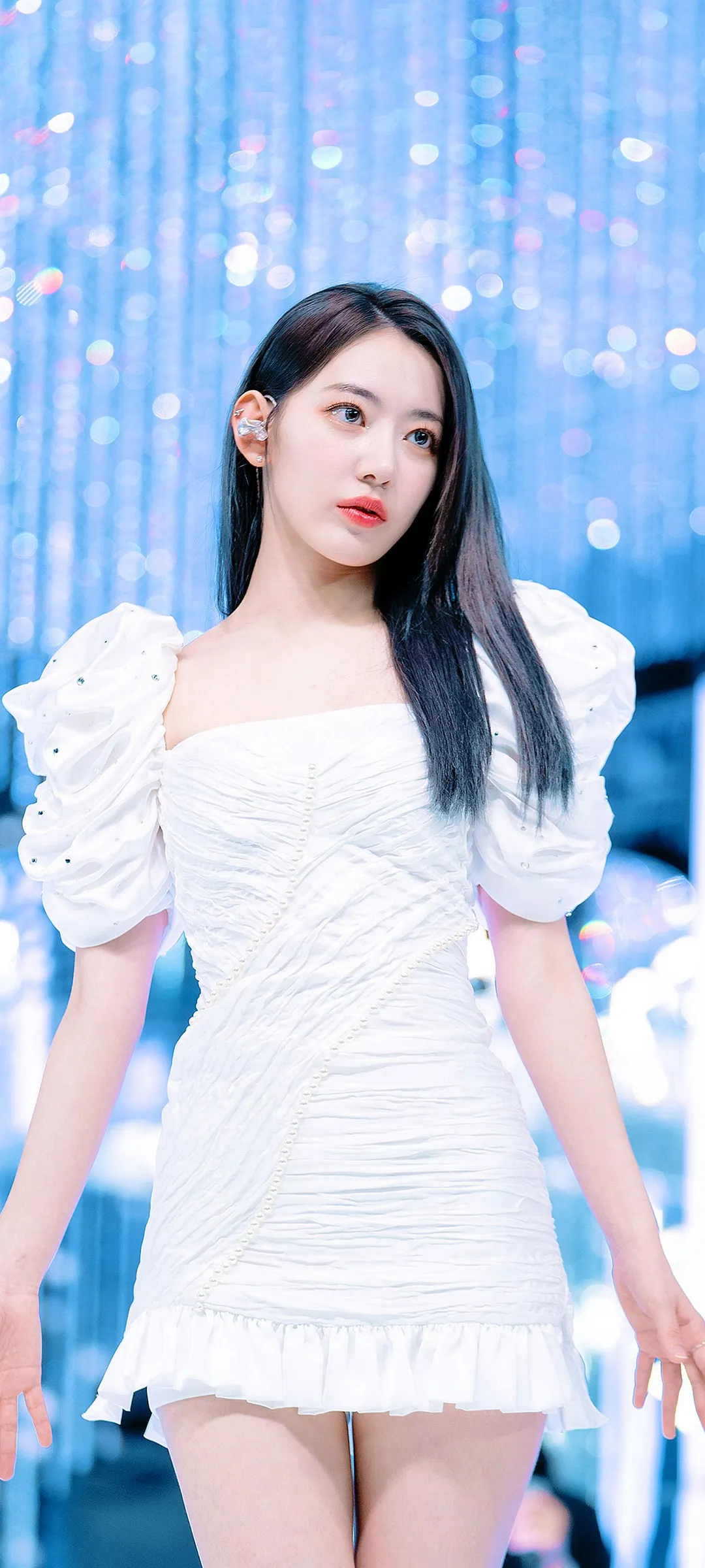 Fond d'écran de verrouillage mobile Sakura Miyawaki 4K HD télécharger — IZ*ONE, LE SSERAFIM