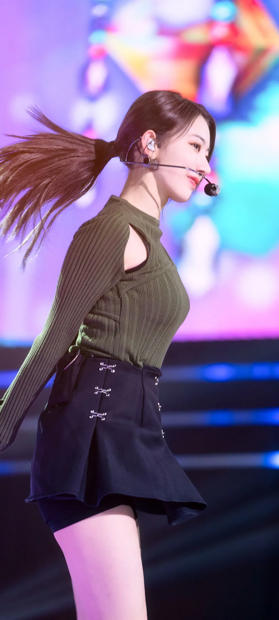 Fond d'écran de verrouillage mobile Sakura Miyawaki 4K HD télécharger — IZ*ONE, LE SSERAFIM