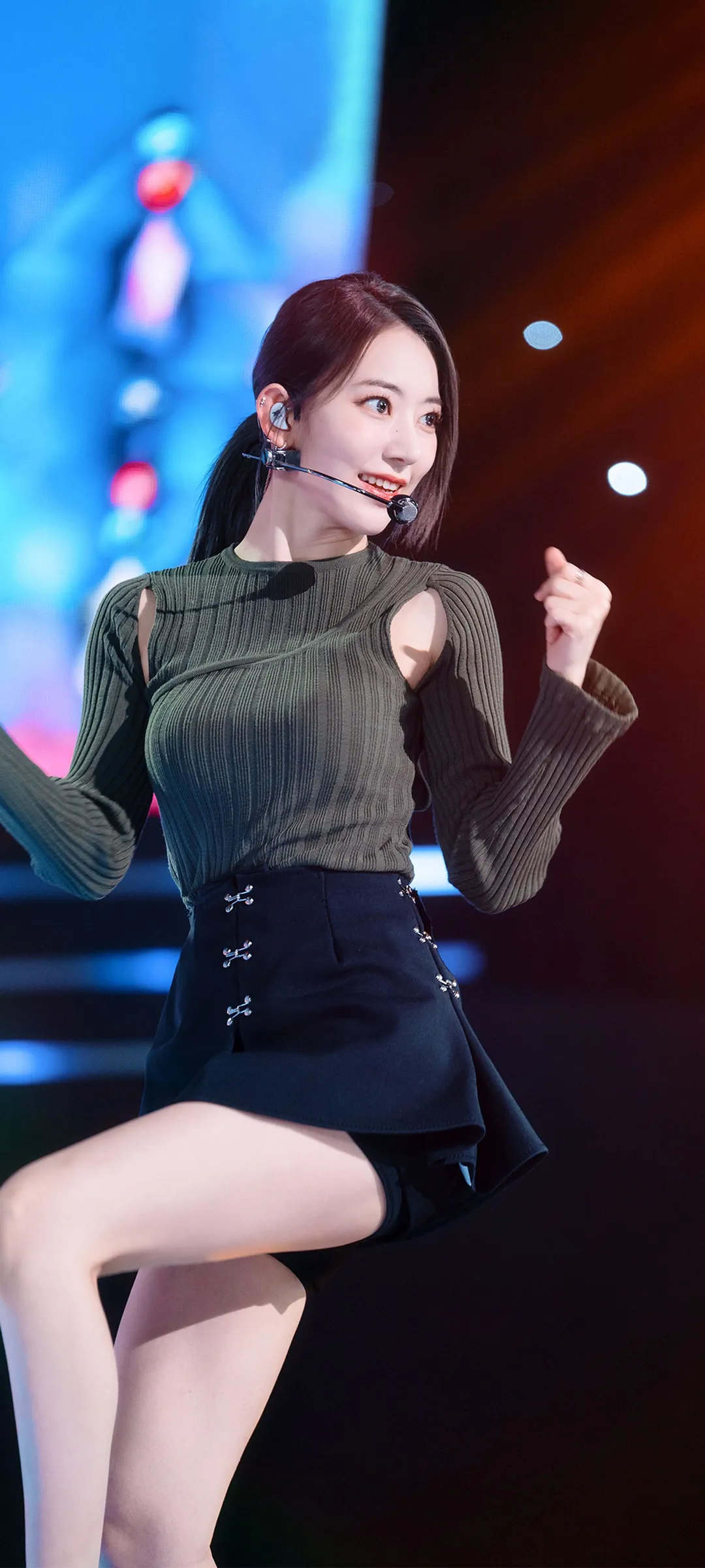 Fond d'écran de verrouillage mobile Sakura Miyawaki 4K HD télécharger — IZ*ONE, LE SSERAFIM