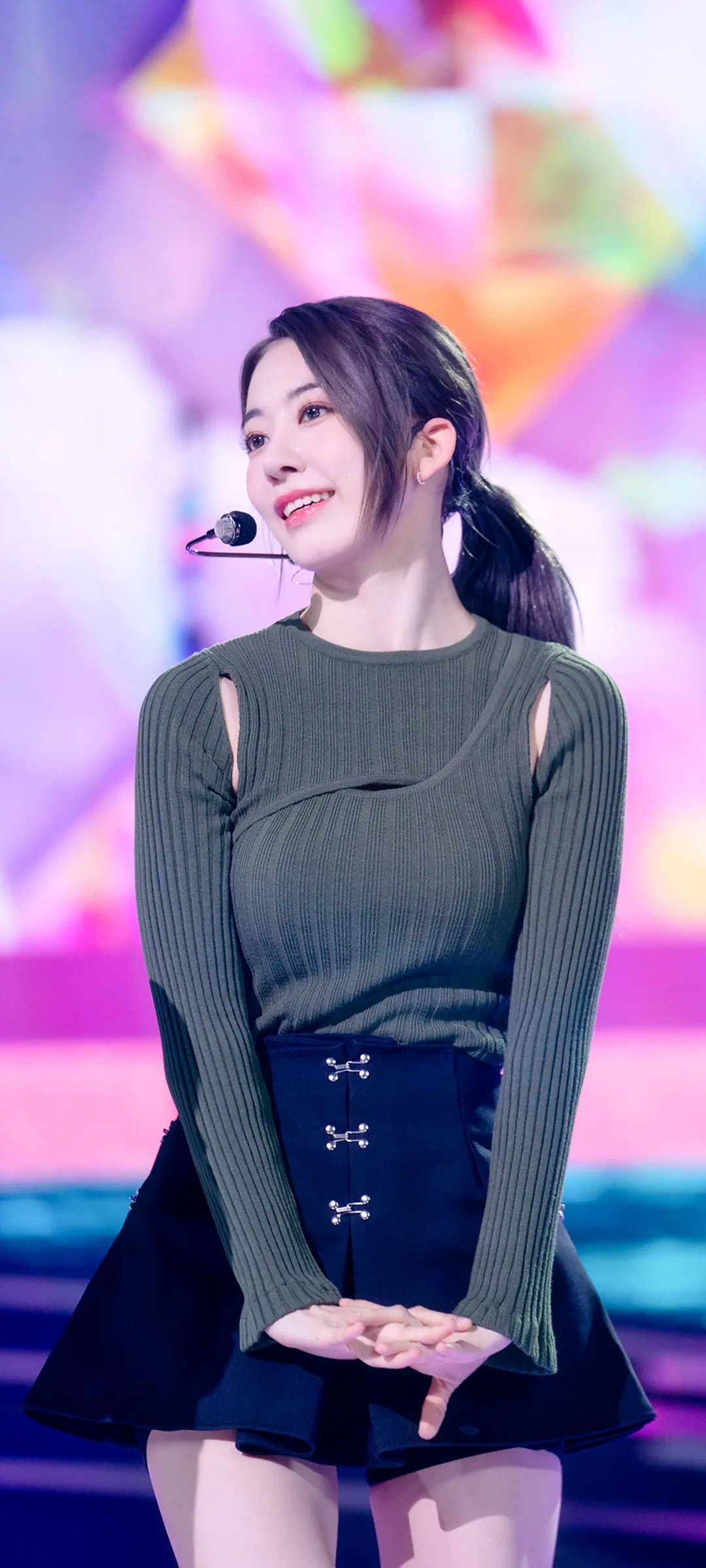 Fond d'écran de verrouillage mobile Sakura Miyawaki 4K HD télécharger — IZ*ONE, LE SSERAFIM