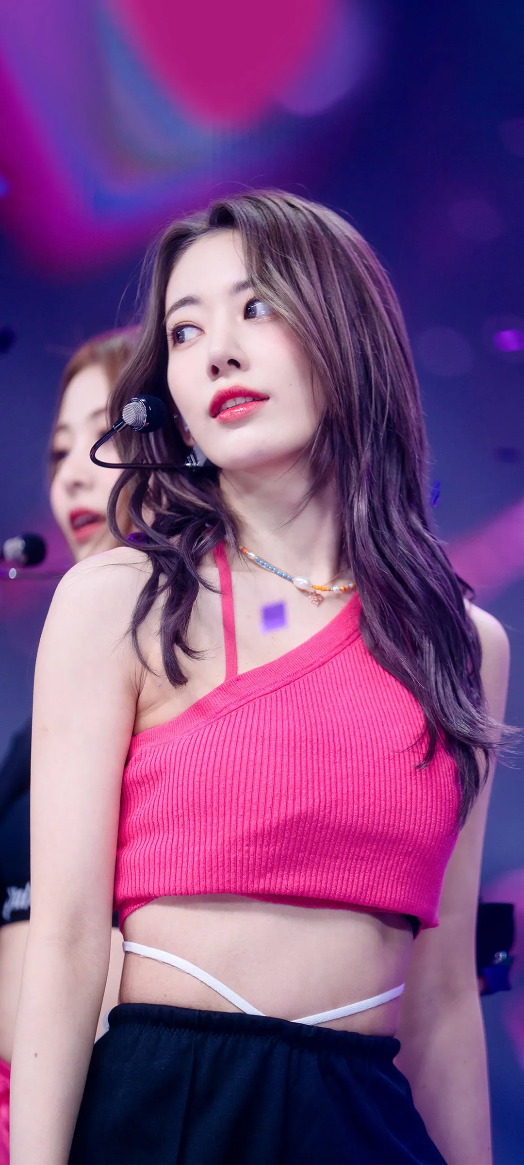 Fond d'écran de verrouillage mobile Sakura Miyawaki 4K HD télécharger — IZ*ONE, LE SSERAFIM