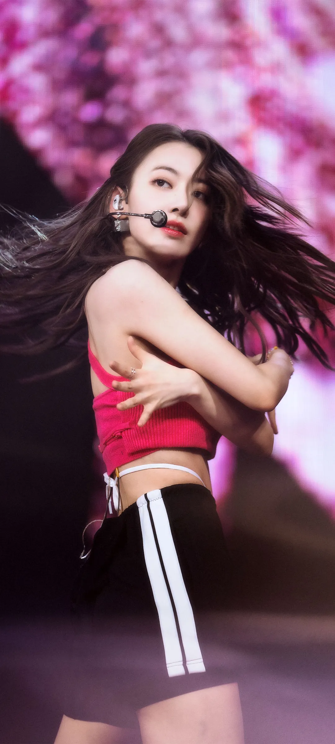Fond d'écran de verrouillage mobile Sakura Miyawaki 4K HD télécharger — IZ*ONE, LE SSERAFIM
