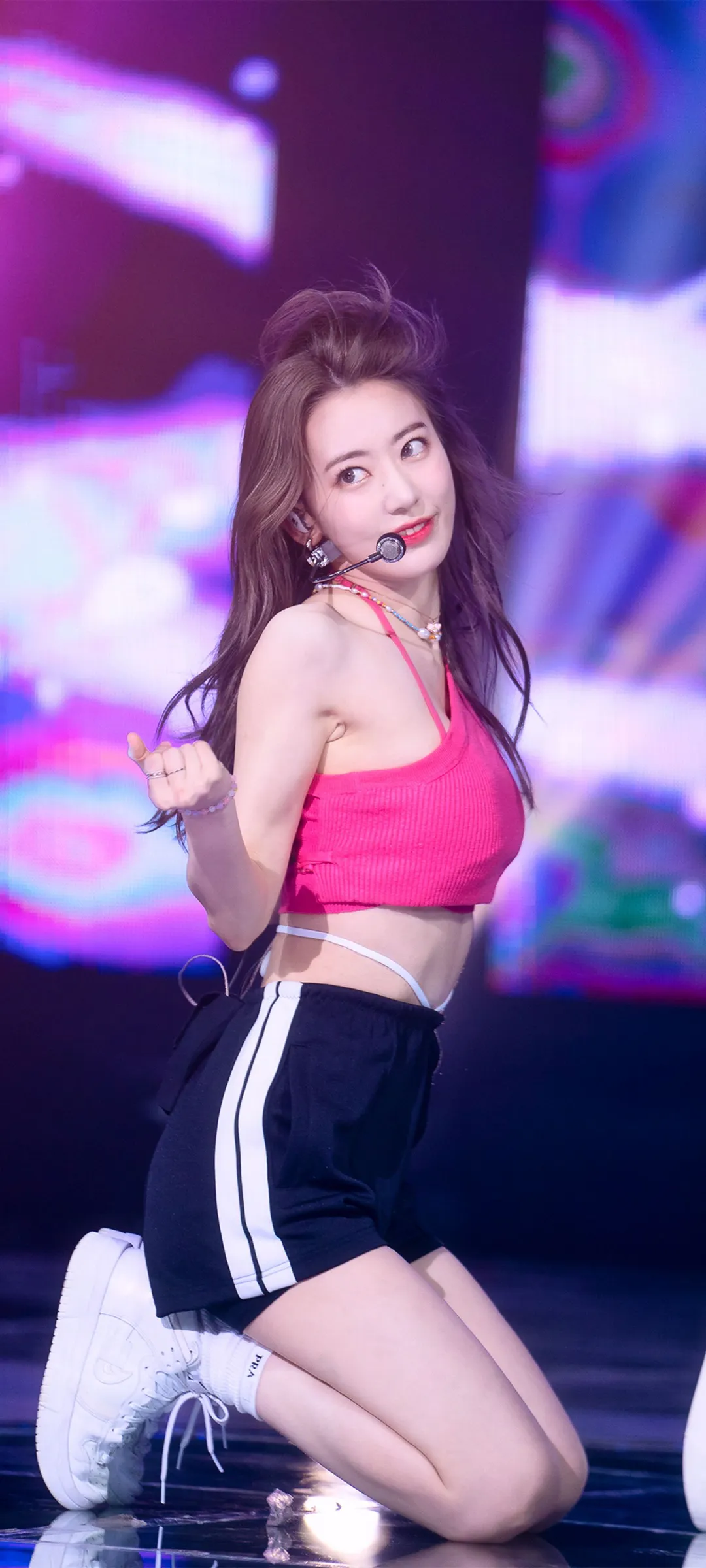 Fond d'écran de verrouillage mobile Sakura Miyawaki 4K HD télécharger — IZ*ONE, LE SSERAFIM