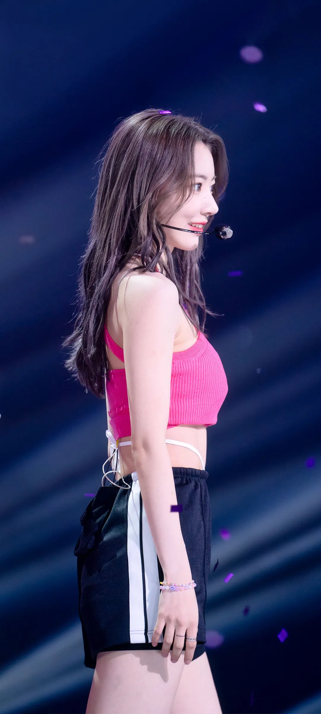 Fond d'écran de verrouillage mobile Sakura Miyawaki 4K HD télécharger — IZ*ONE, LE SSERAFIM