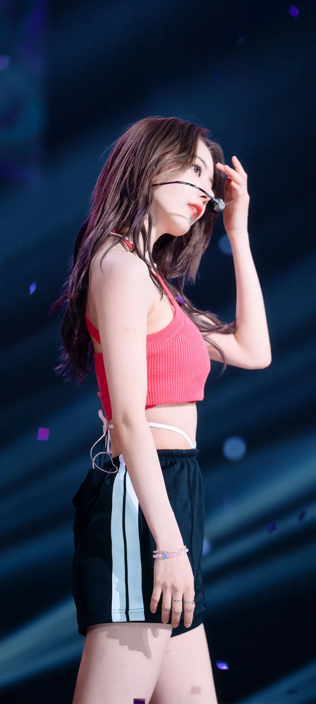 Fond d'écran de verrouillage mobile Sakura Miyawaki 4K HD télécharger — IZ*ONE, LE SSERAFIM