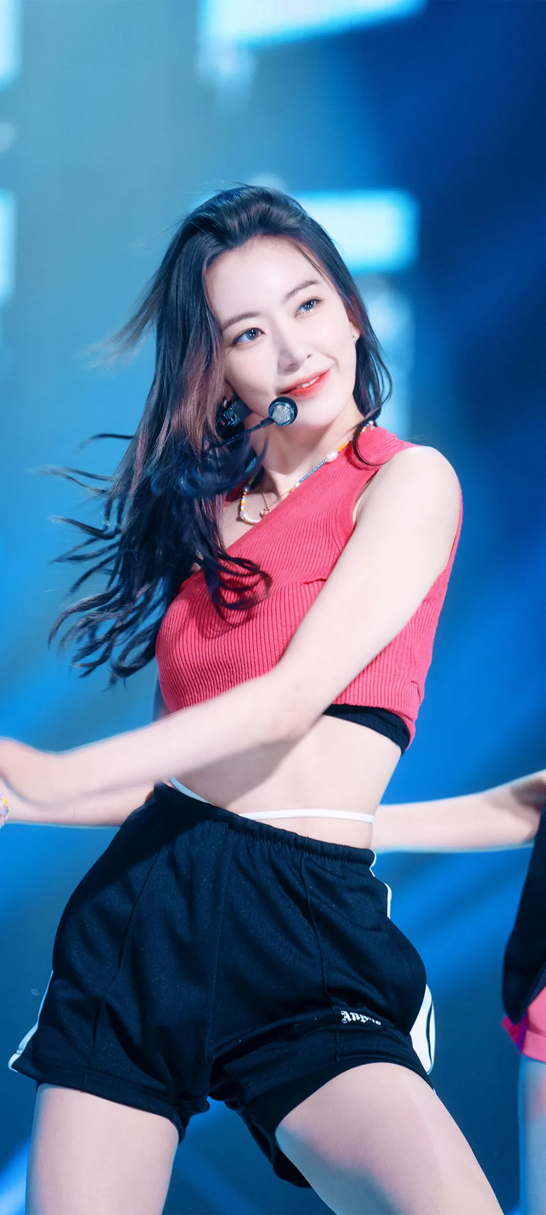 Fond d'écran de verrouillage mobile Sakura Miyawaki 4K HD télécharger — IZ*ONE, LE SSERAFIM