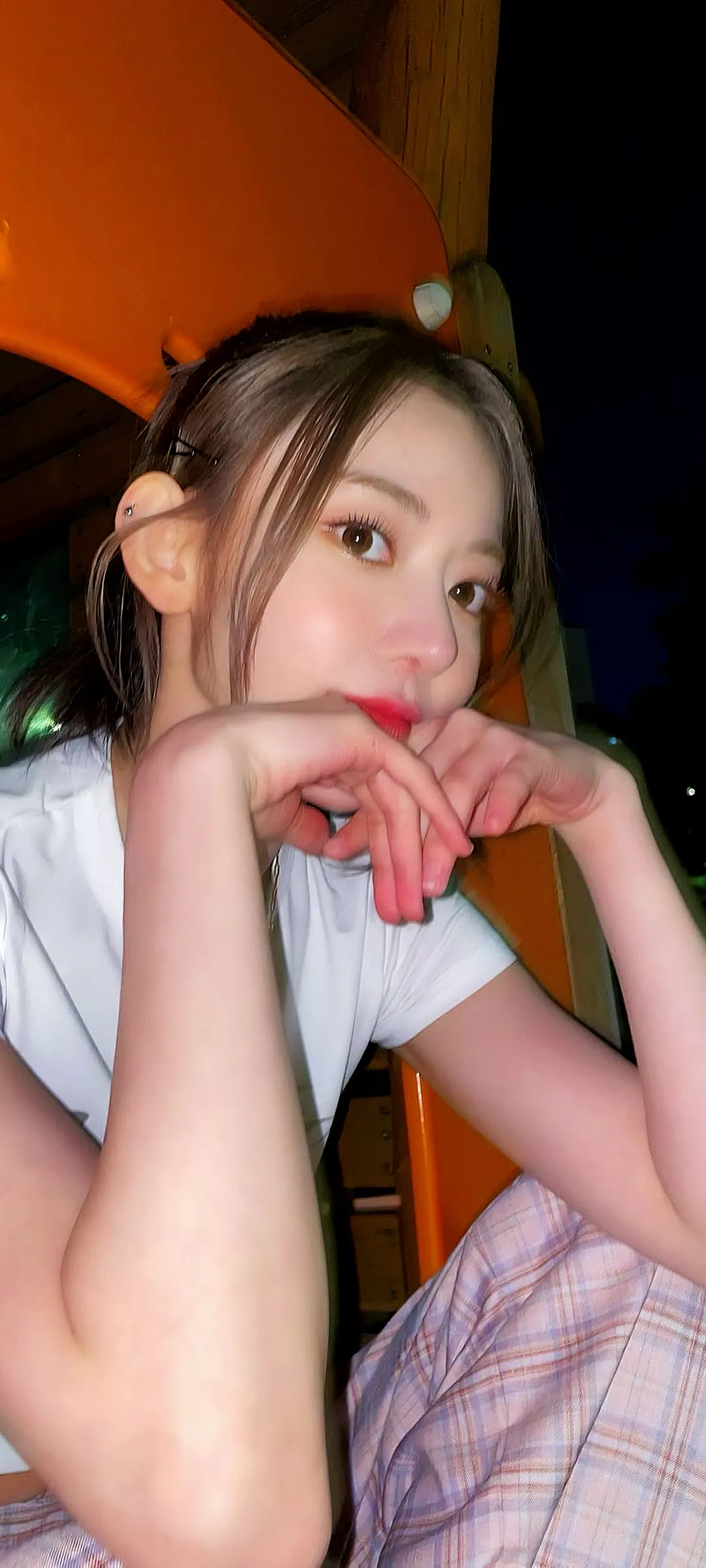 Fond d'écran de verrouillage mobile Sakura Miyawaki 4K HD télécharger — IZ*ONE, LE SSERAFIM