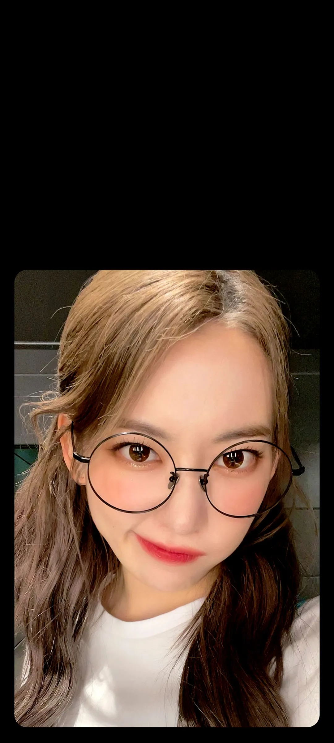 Fond d'écran de verrouillage mobile Sakura Miyawaki 4K HD télécharger — IZ*ONE, LE SSERAFIM