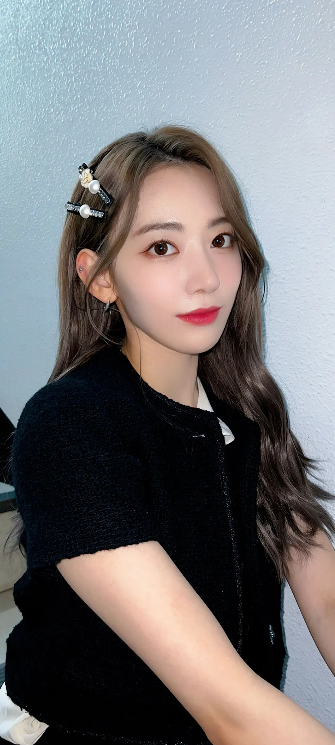 Fond d'écran de verrouillage mobile Sakura Miyawaki 4K HD télécharger — IZ*ONE, LE SSERAFIM