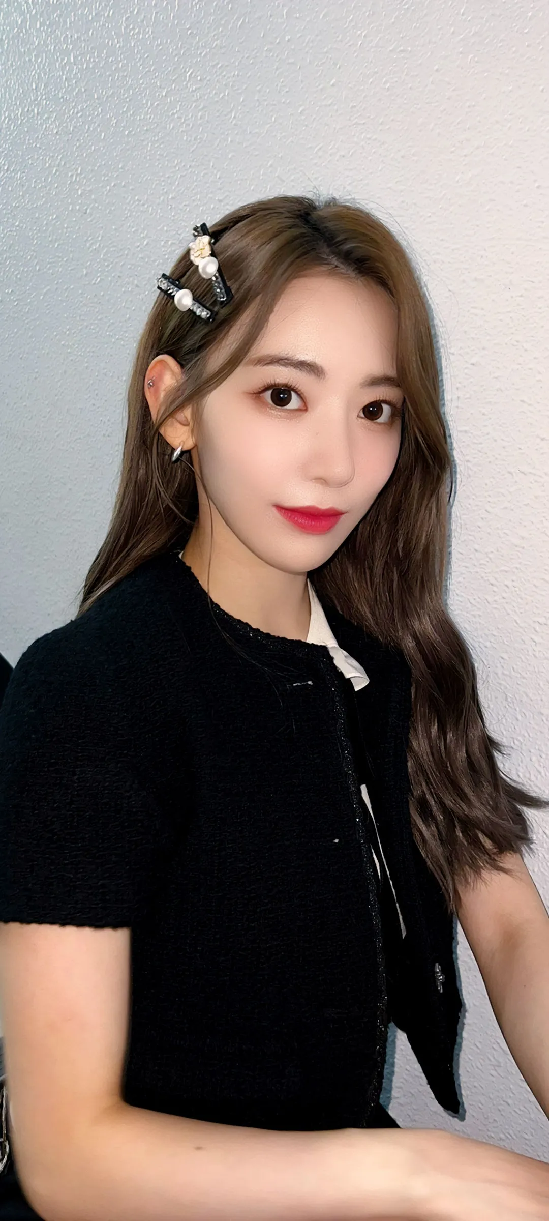 Fond d'écran de verrouillage mobile Sakura Miyawaki 4K HD télécharger — IZ*ONE, LE SSERAFIM