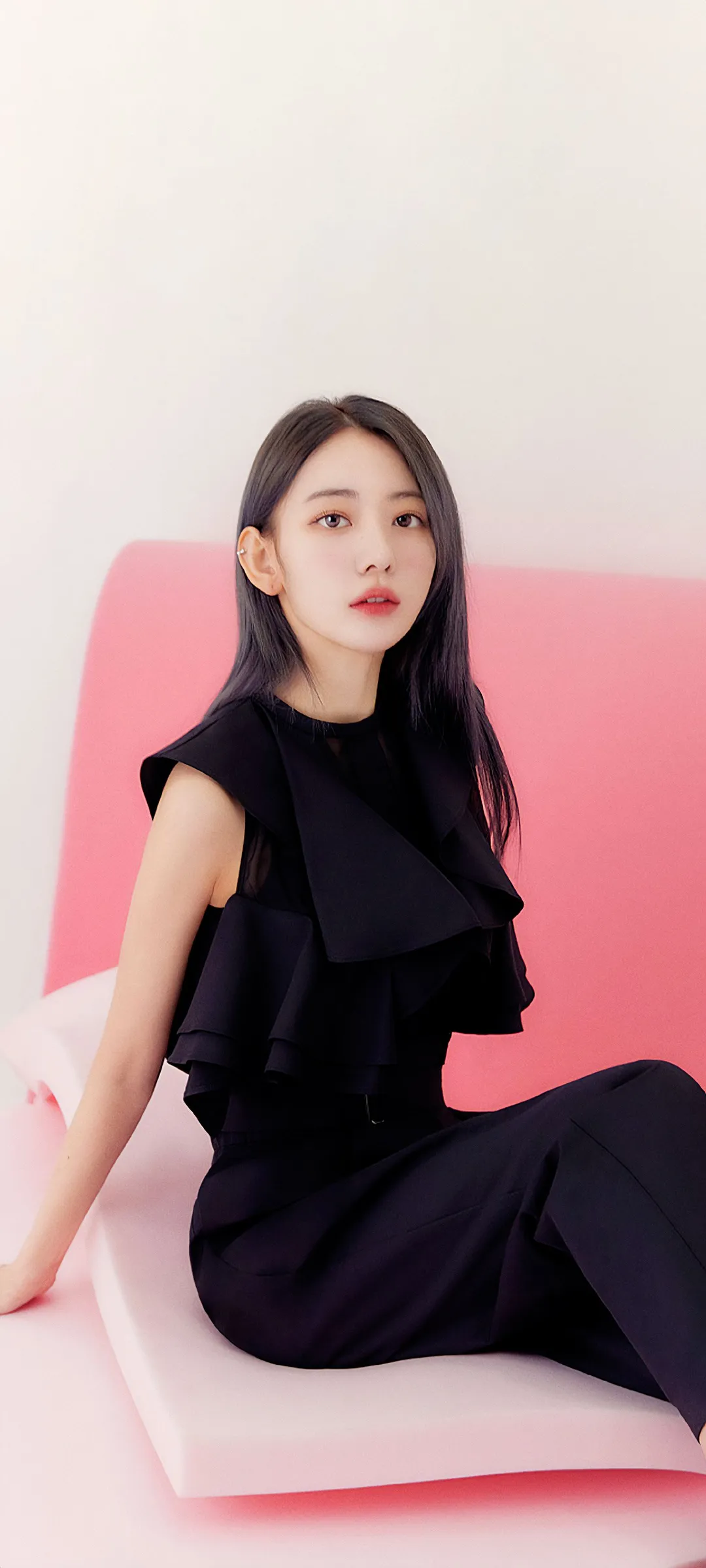 Fond d'écran de verrouillage mobile Sakura Miyawaki 4K HD télécharger — IZ*ONE, LE SSERAFIM