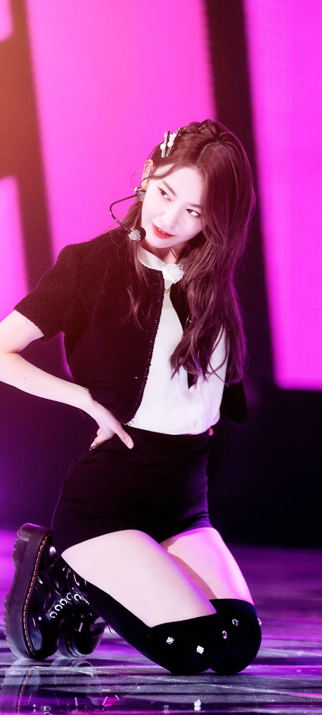 Fond d'écran de verrouillage mobile Sakura Miyawaki 4K HD télécharger — IZ*ONE, LE SSERAFIM