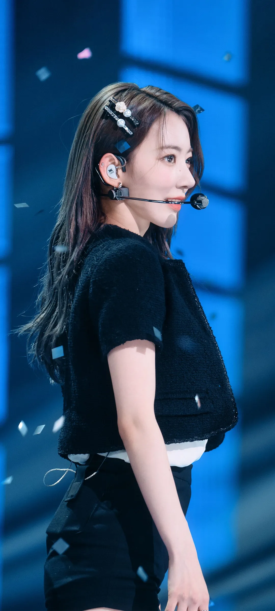 Fond d'écran de verrouillage mobile Sakura Miyawaki 4K HD télécharger — IZ*ONE, LE SSERAFIM