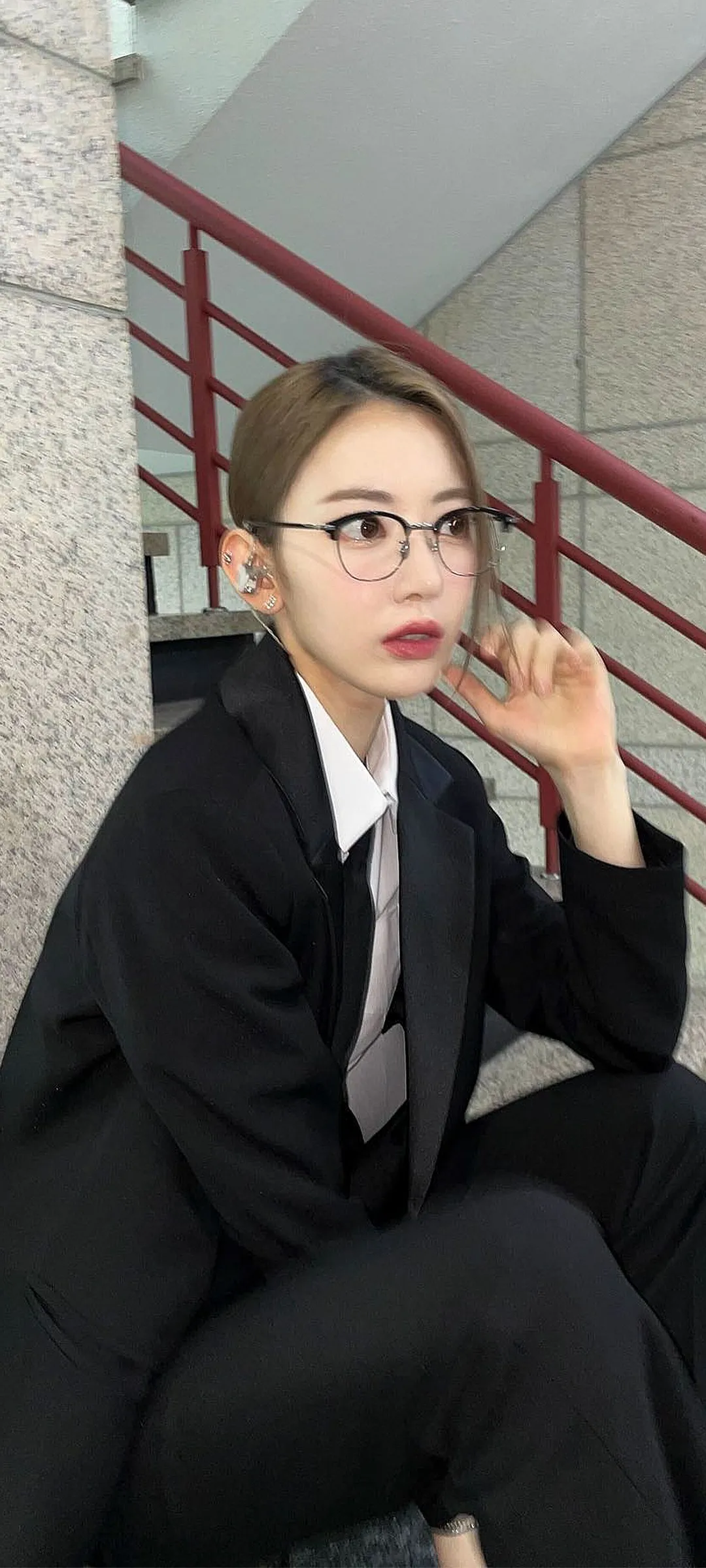 Fond d'écran de verrouillage mobile Sakura Miyawaki 4K HD télécharger — IZ*ONE, LE SSERAFIM