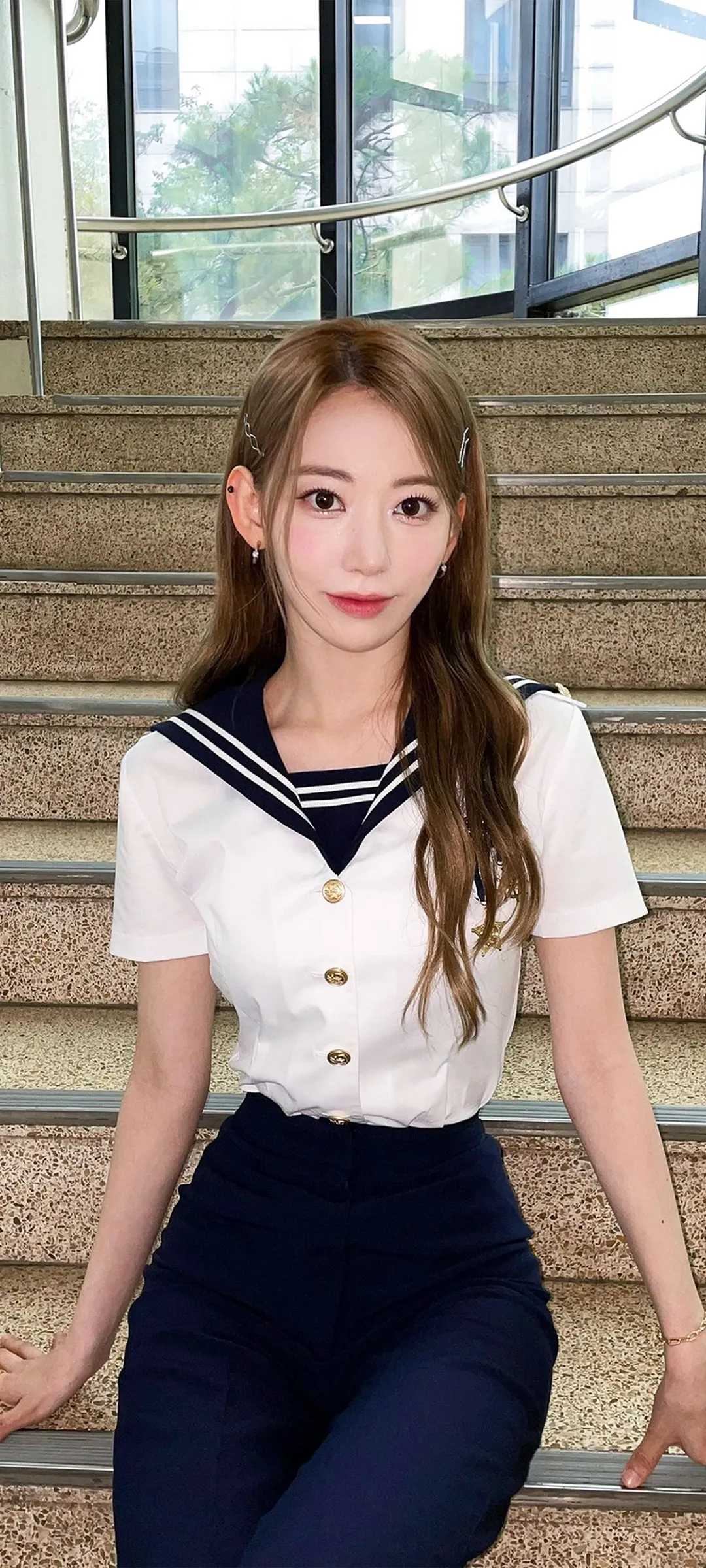 Fond d'écran de verrouillage mobile Sakura Miyawaki 4K HD télécharger — IZ*ONE, LE SSERAFIM