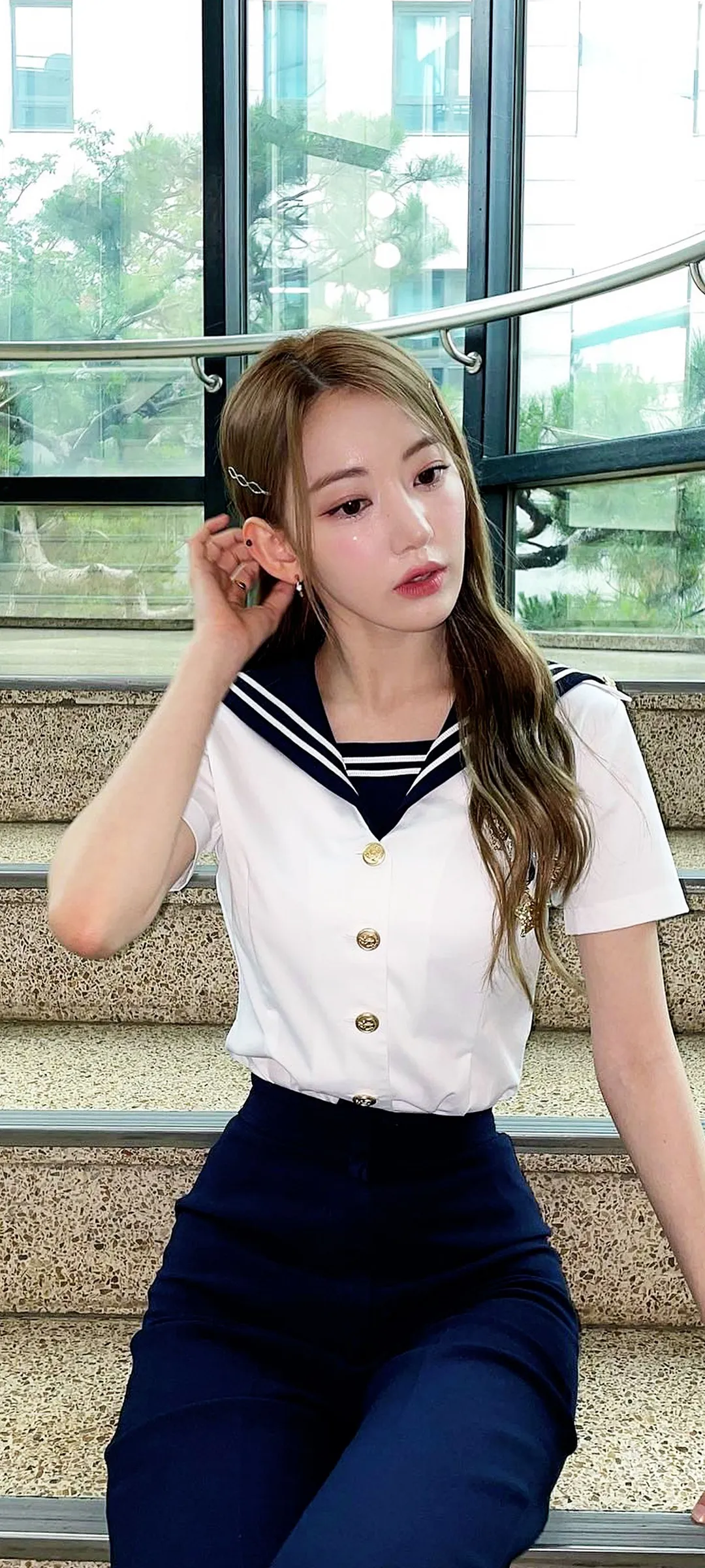 Fond d'écran de verrouillage mobile Sakura Miyawaki 4K HD télécharger — IZ*ONE, LE SSERAFIM