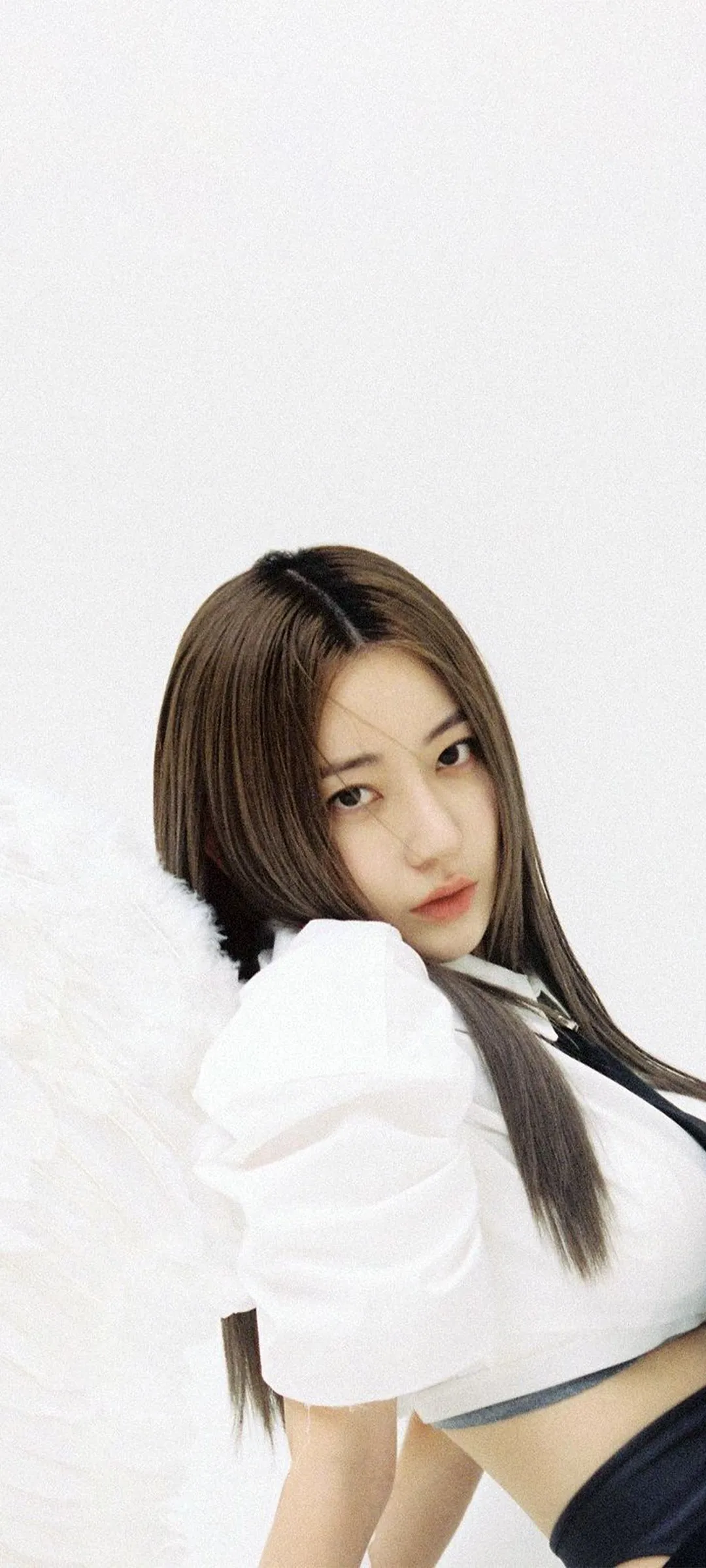 Fond d'écran de verrouillage mobile Sakura Miyawaki 4K HD télécharger — IZ*ONE, LE SSERAFIM