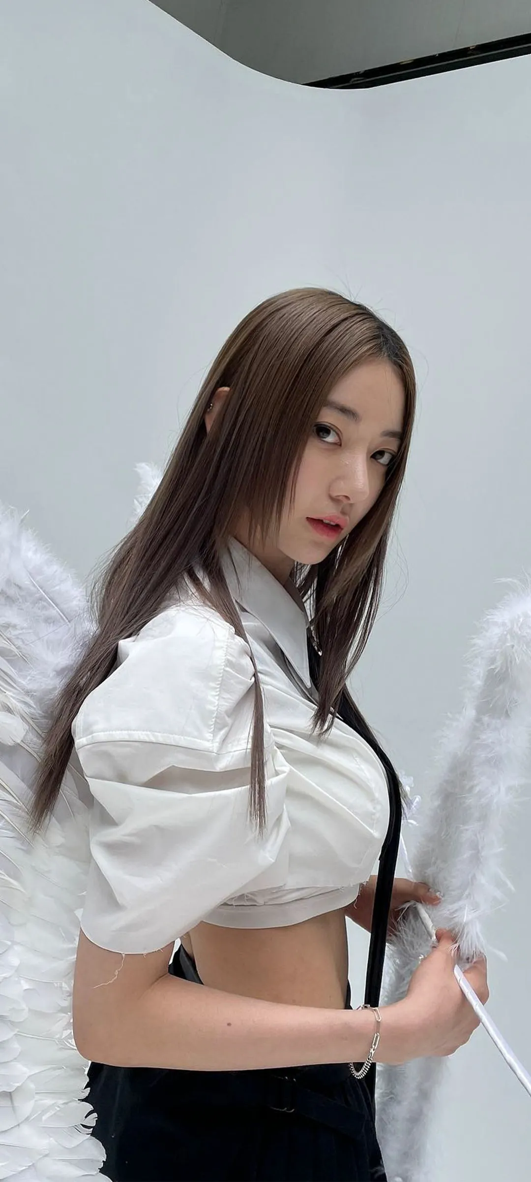 Sakura Miyawaki kilit ekranı telefon duvar kağıdı 4K HD i̇ndir — IZ*ONE, LE SSERAFIM