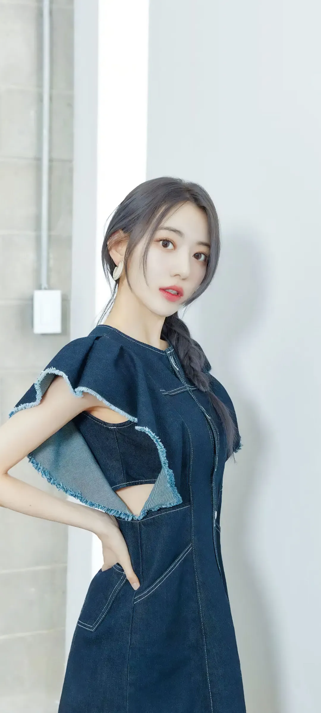 Fond d'écran de verrouillage mobile Sakura Miyawaki 4K HD télécharger — IZ*ONE, LE SSERAFIM