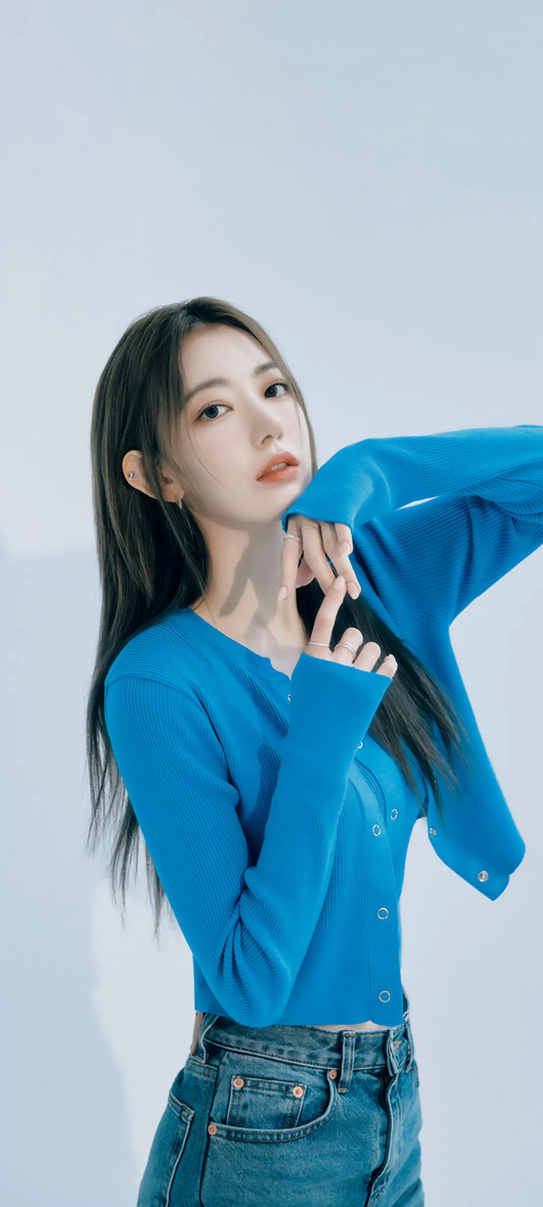 Fond d'écran de verrouillage mobile Sakura Miyawaki 4K HD télécharger — IZ*ONE, LE SSERAFIM
