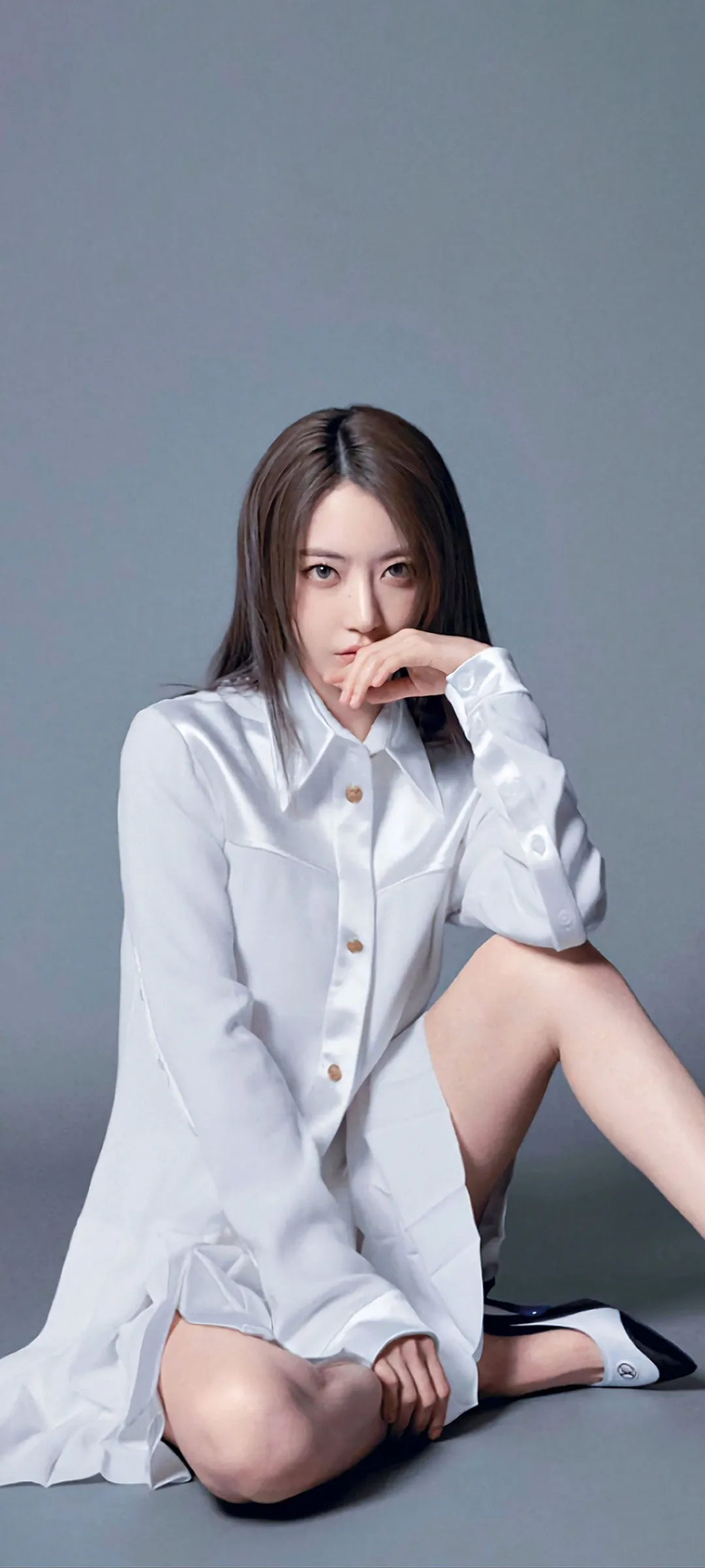Fond d'écran de verrouillage mobile Sakura Miyawaki Twelve 4K HD télécharger — IZ*ONE, LE SSERAFIM