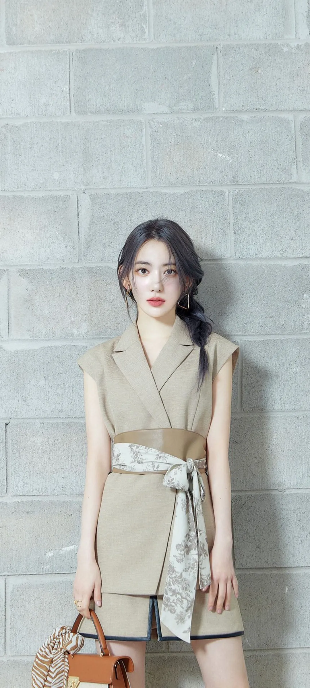 Fond d'écran de verrouillage mobile Sakura Miyawaki 4K HD télécharger — IZ*ONE, LE SSERAFIM