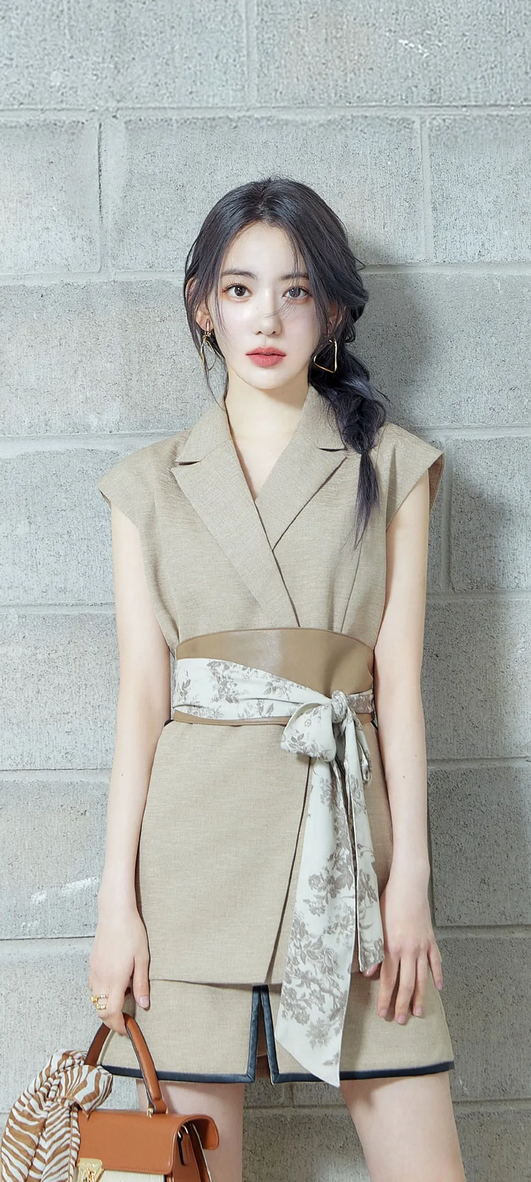 Fond d'écran de verrouillage mobile Sakura Miyawaki 4K HD télécharger — IZ*ONE, LE SSERAFIM